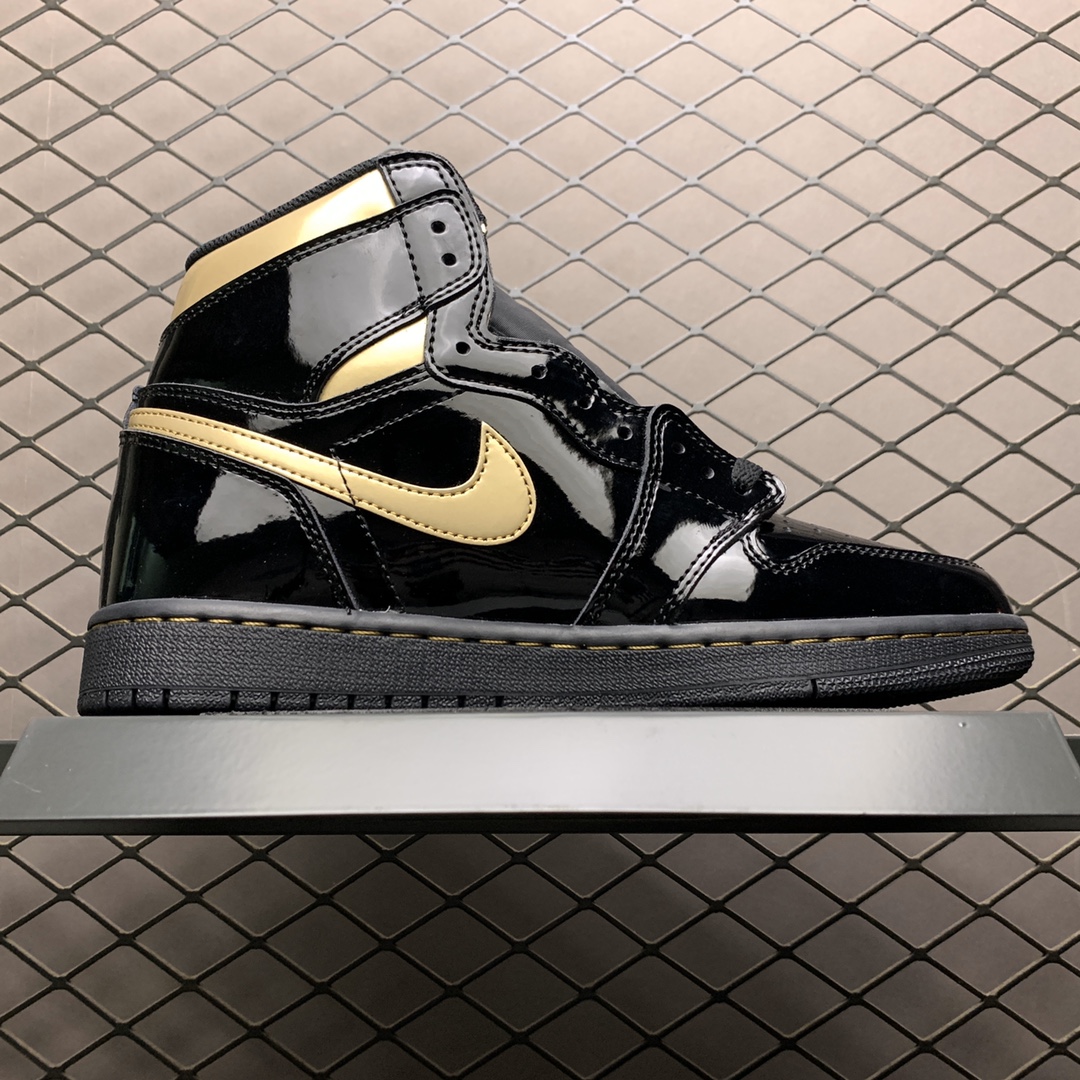 460 纯原版本 Air Jordan 1 High OG ” Black/Metallic Gold ” 黑金漆皮 555088-032