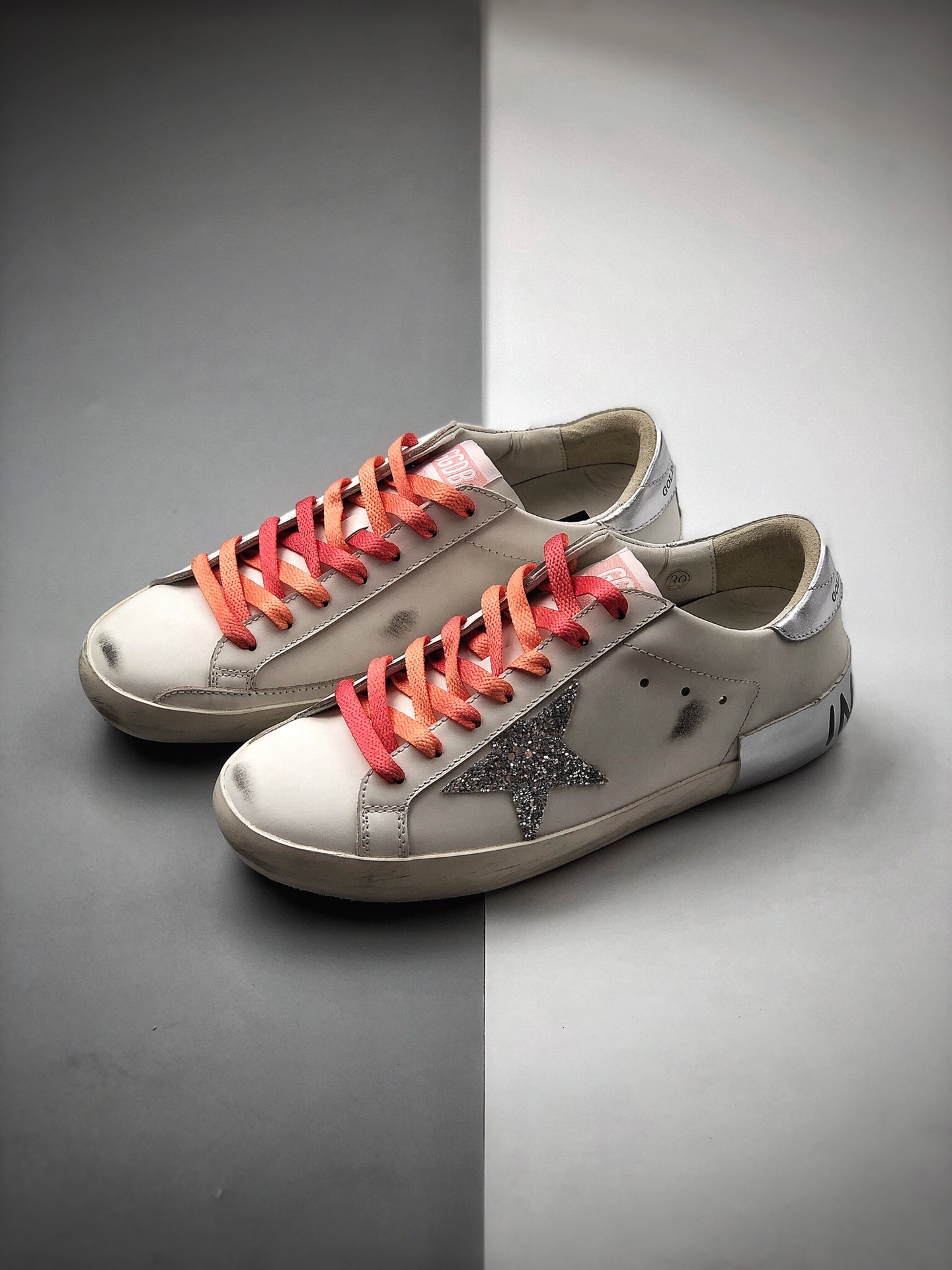 240 GGDB Golden Goose Super Star 系列小脏运动鞋 2020ss官方新款