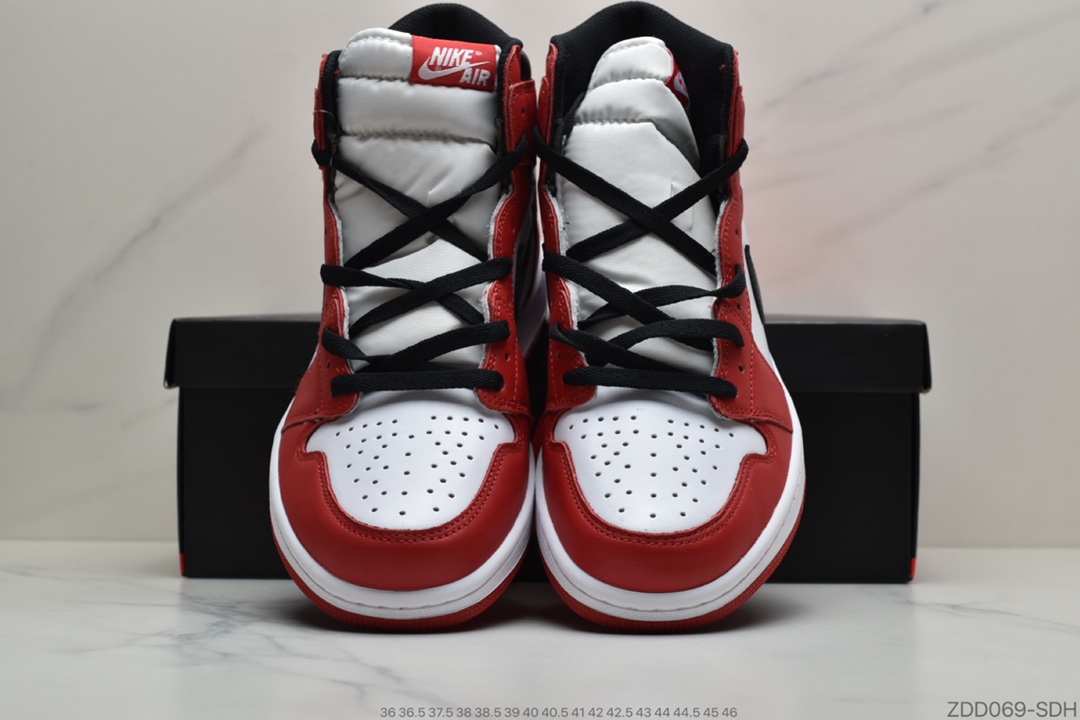 230 公司级 Air Jordan 1 Retro High OG “Chicago” 芝加哥555088-101