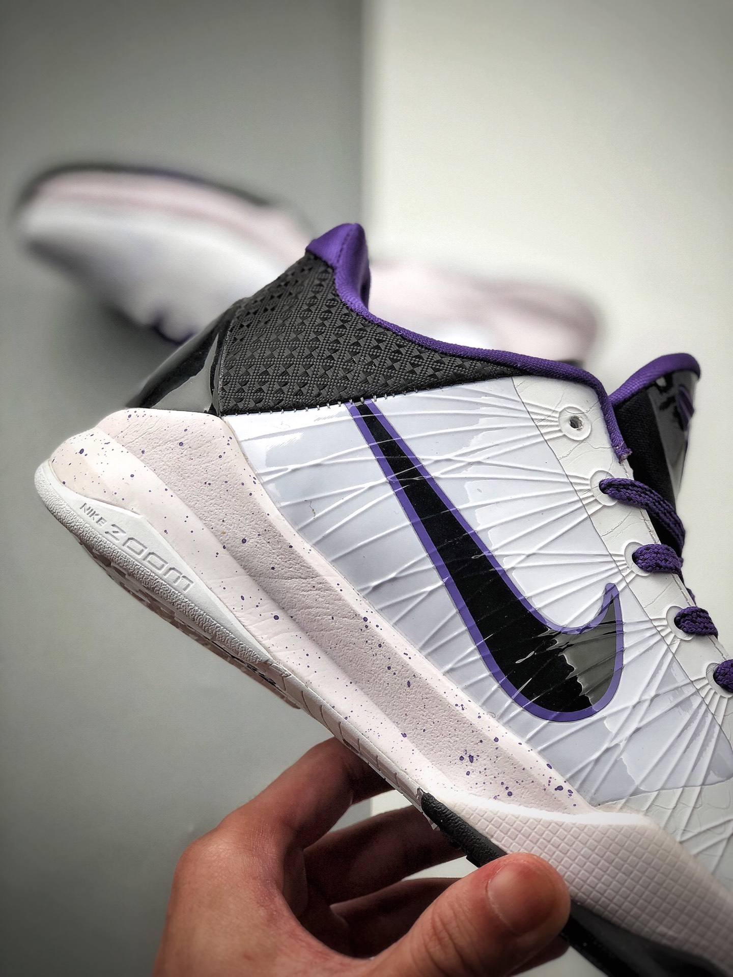 250 Nike Zoom Kobe 5 White/Varsity PurPⅠe白紫专业实战篮球鞋Kobe 5386429-101