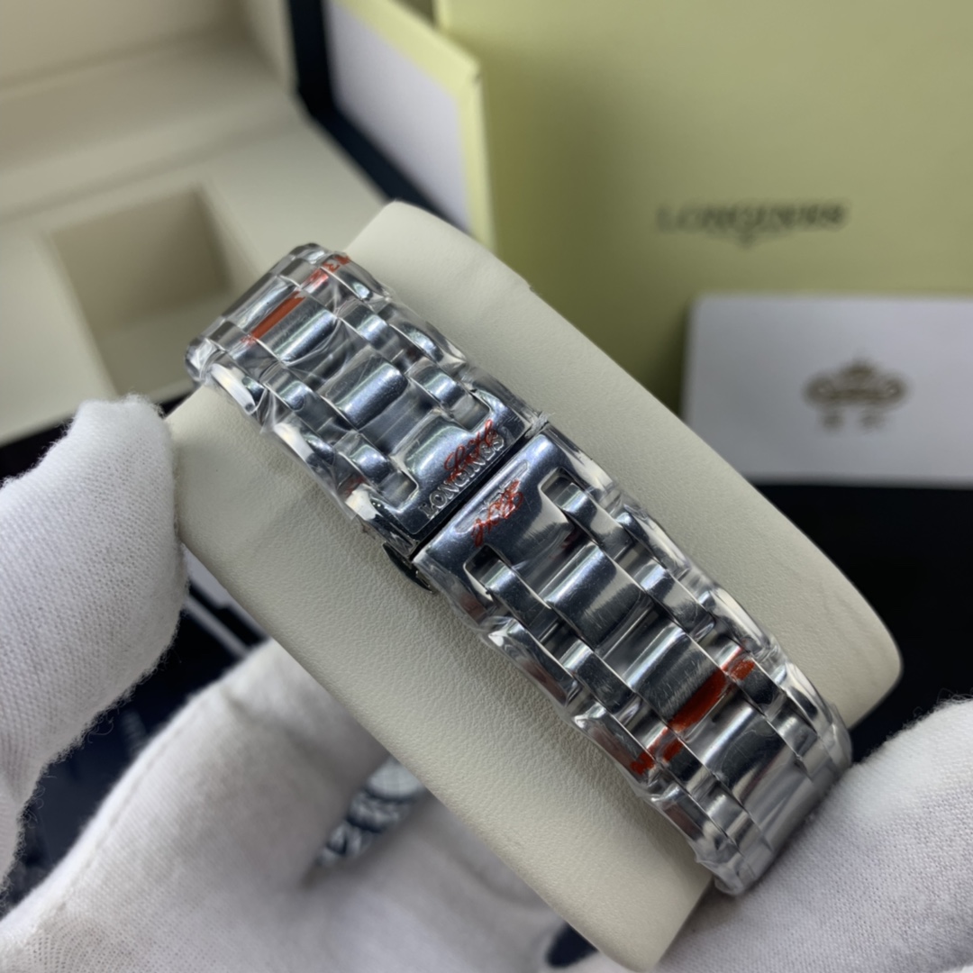 Longines 皇家 浪琴心月系列贝壳表盘30尺寸女表