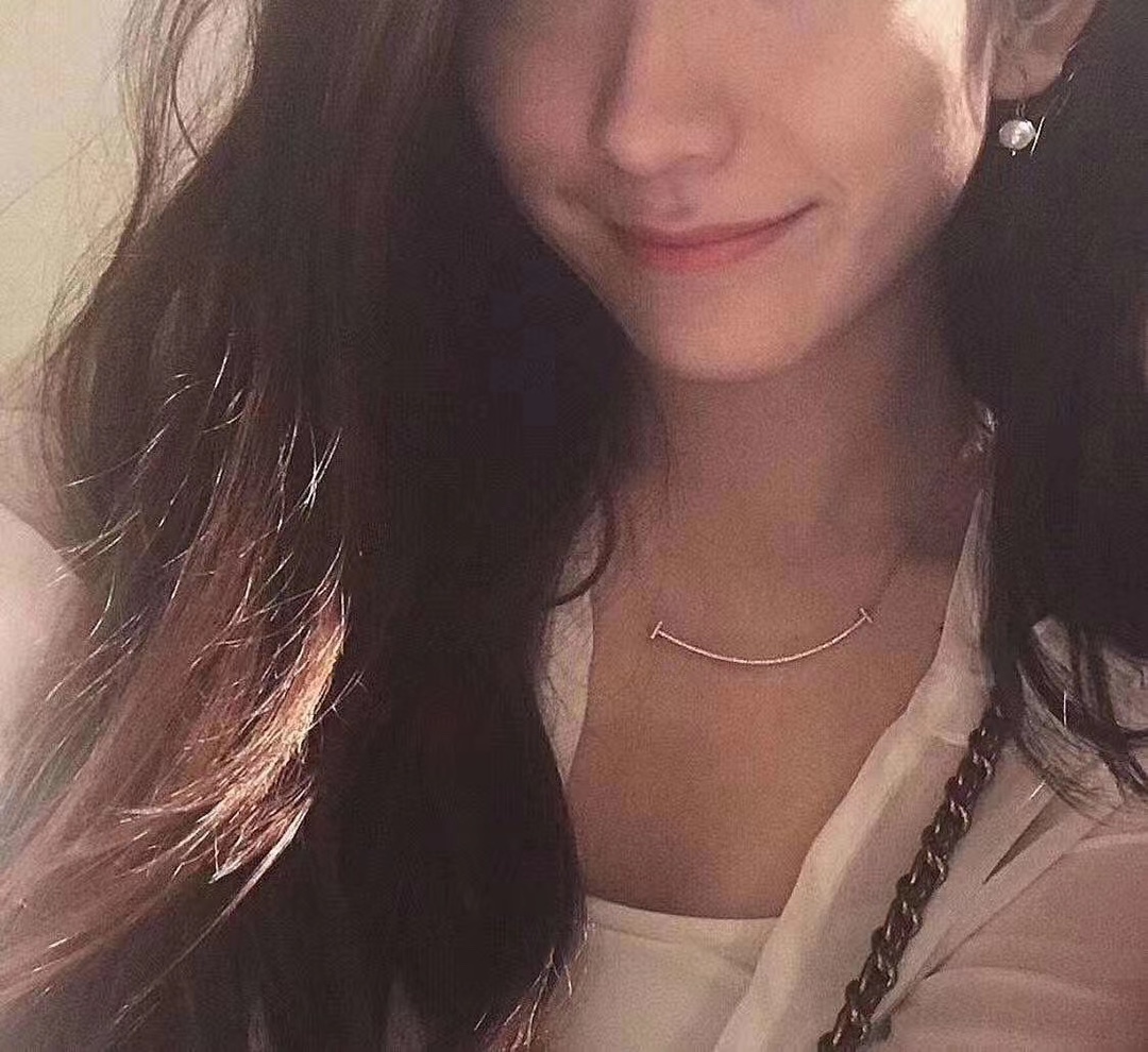Tiffany & Co. 我喜欢你，更喜欢你微笑时的样子”