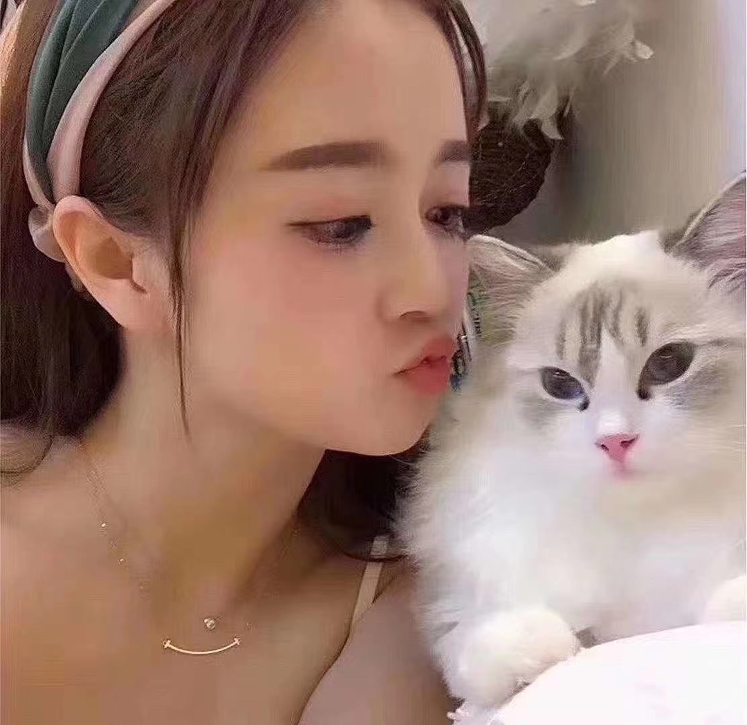 Tiffany & Co. 我喜欢你，更喜欢你微笑时的样子”
