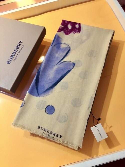 Burberry Floral Print Cashmere Scarf, Lightweight & Soft, 100x200cm 1 Burberry Floral Print Cashmere Scarf, Lightweight & Soft, 100x200cm