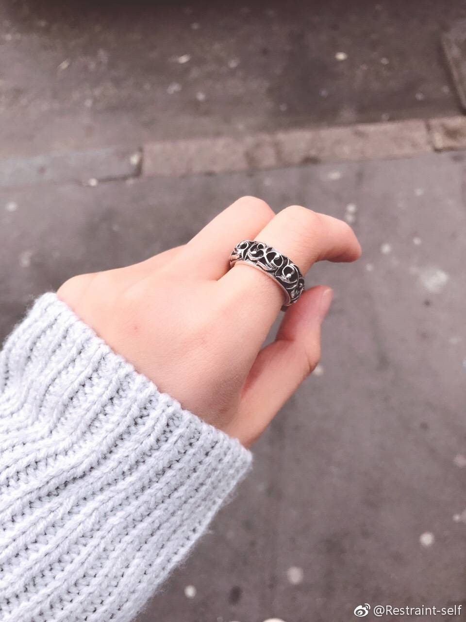 Chrome Hearts 克罗心蔓藤戒指。 600400