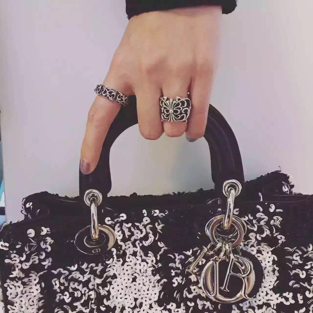 Chrome Hearts 克罗心蔓藤戒指。 600400