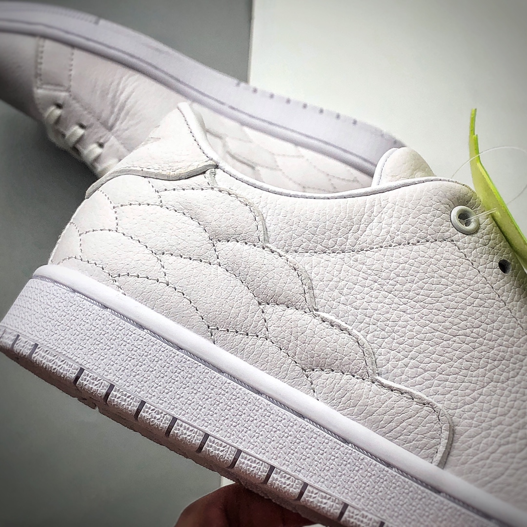 250 头层荔枝小牛皮 Air Jordan 1 Low Centre Court” 此前一直都是作为乔丹本人专属CK3022-111