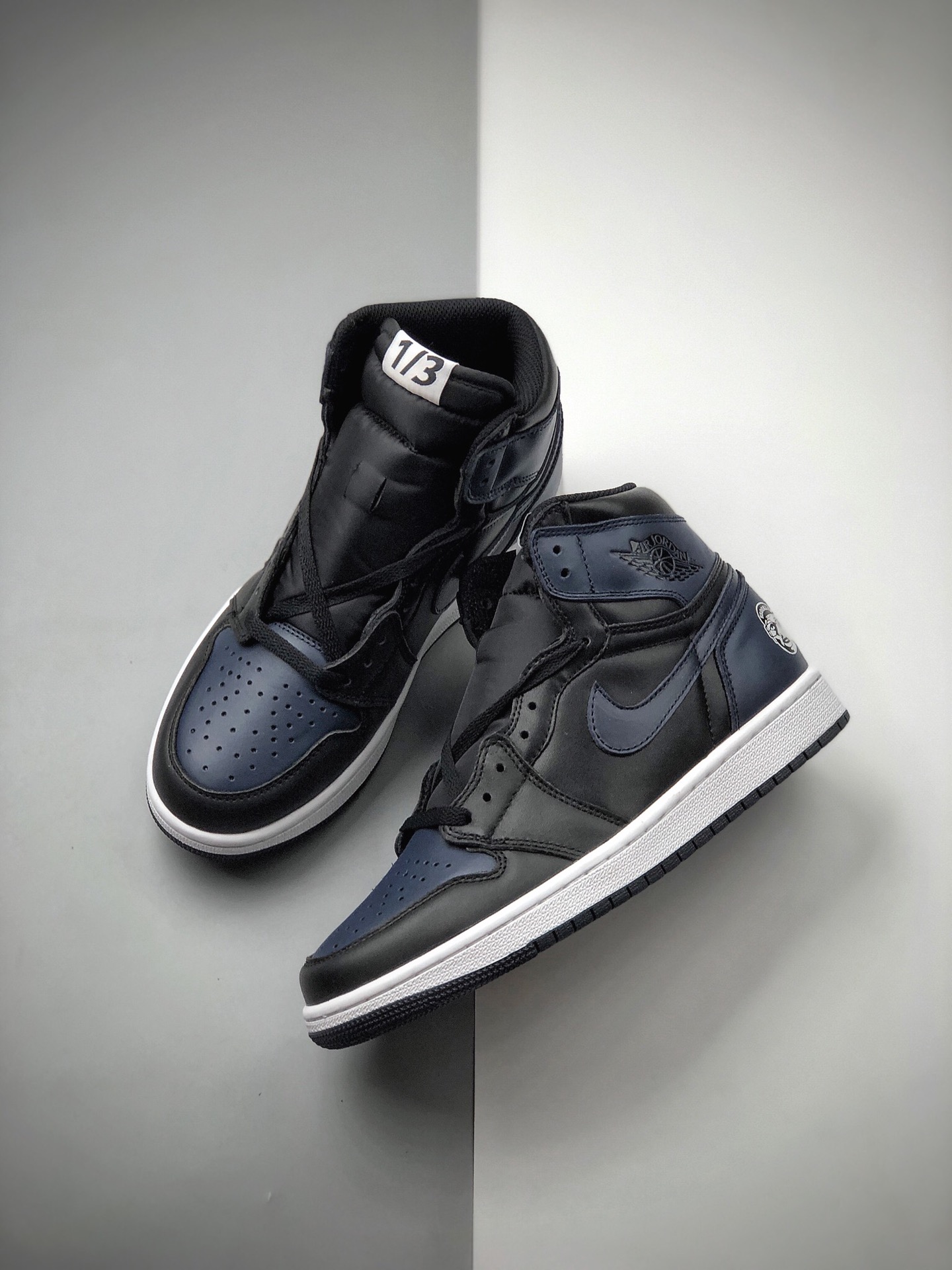 360 Air Jordan 1Retro High OG Spizike Fort Greene 705588-550
