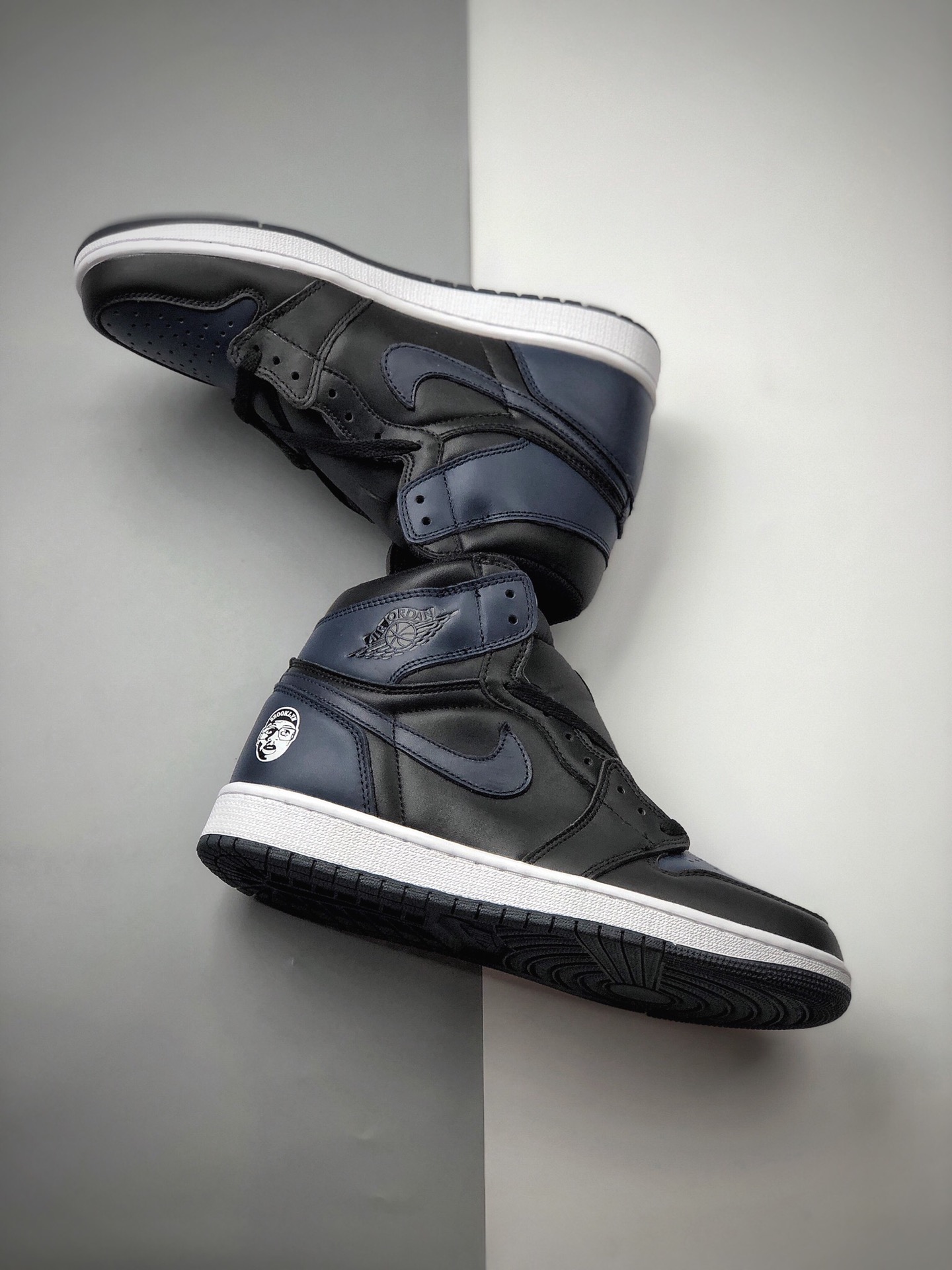 360 Air Jordan 1Retro High OG Spizike Fort Greene 705588-550