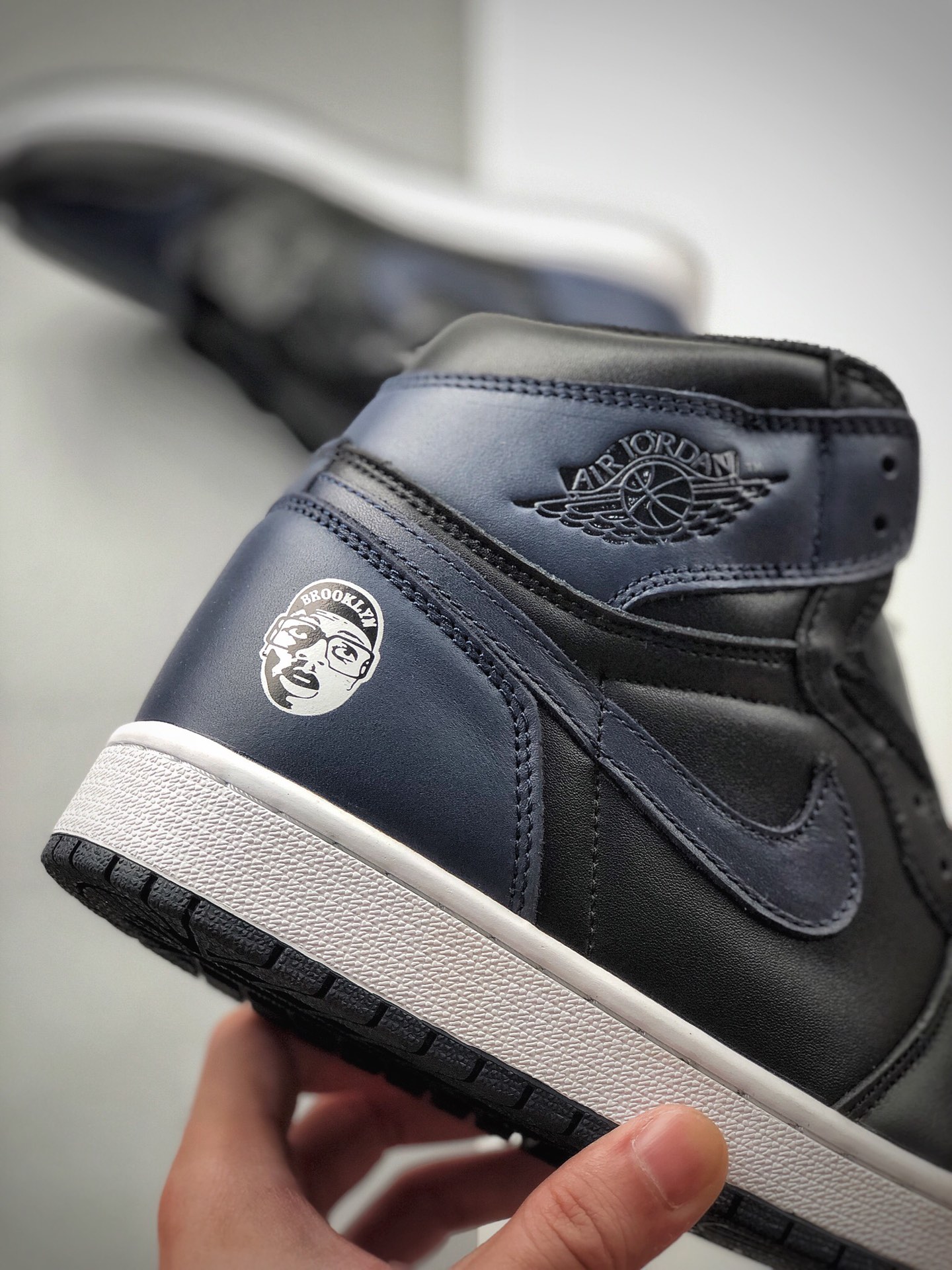 360 Air Jordan 1Retro High OG Spizike Fort Greene 705588-550