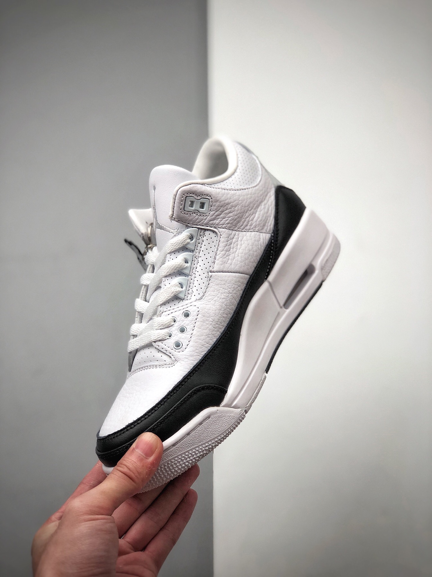 560 乔丹3代 藤原浩 闪电联名 Fragment Design x Air Jordan 3 DA3595-100