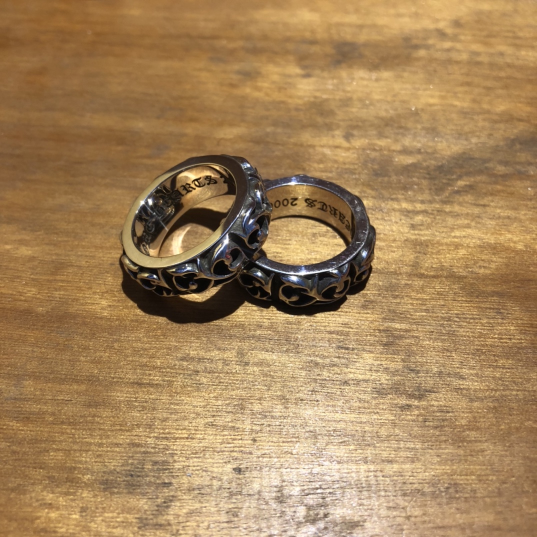 Chrome Hearts 克罗心蔓藤戒指。 600400