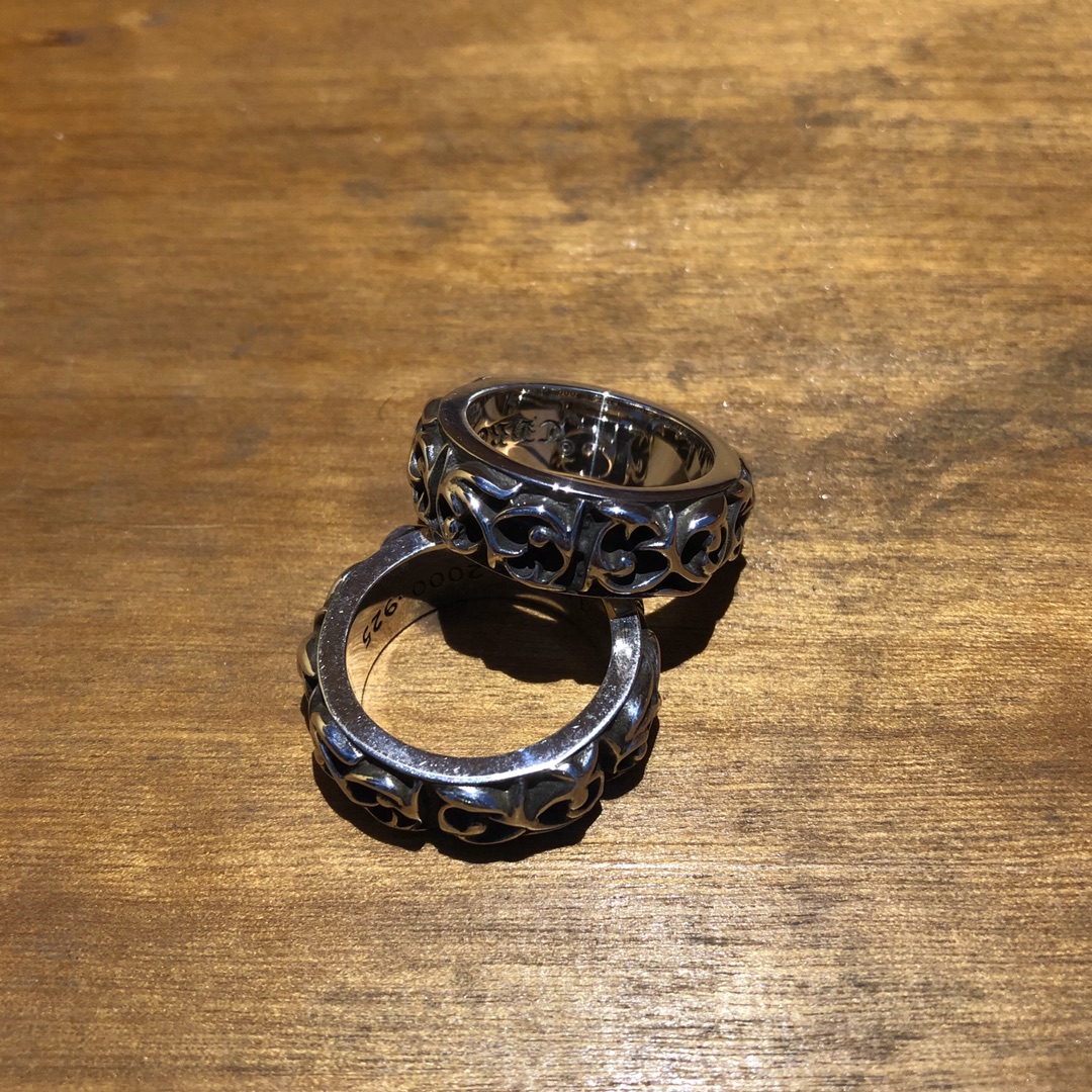 Chrome Hearts 克罗心蔓藤戒指。 600400