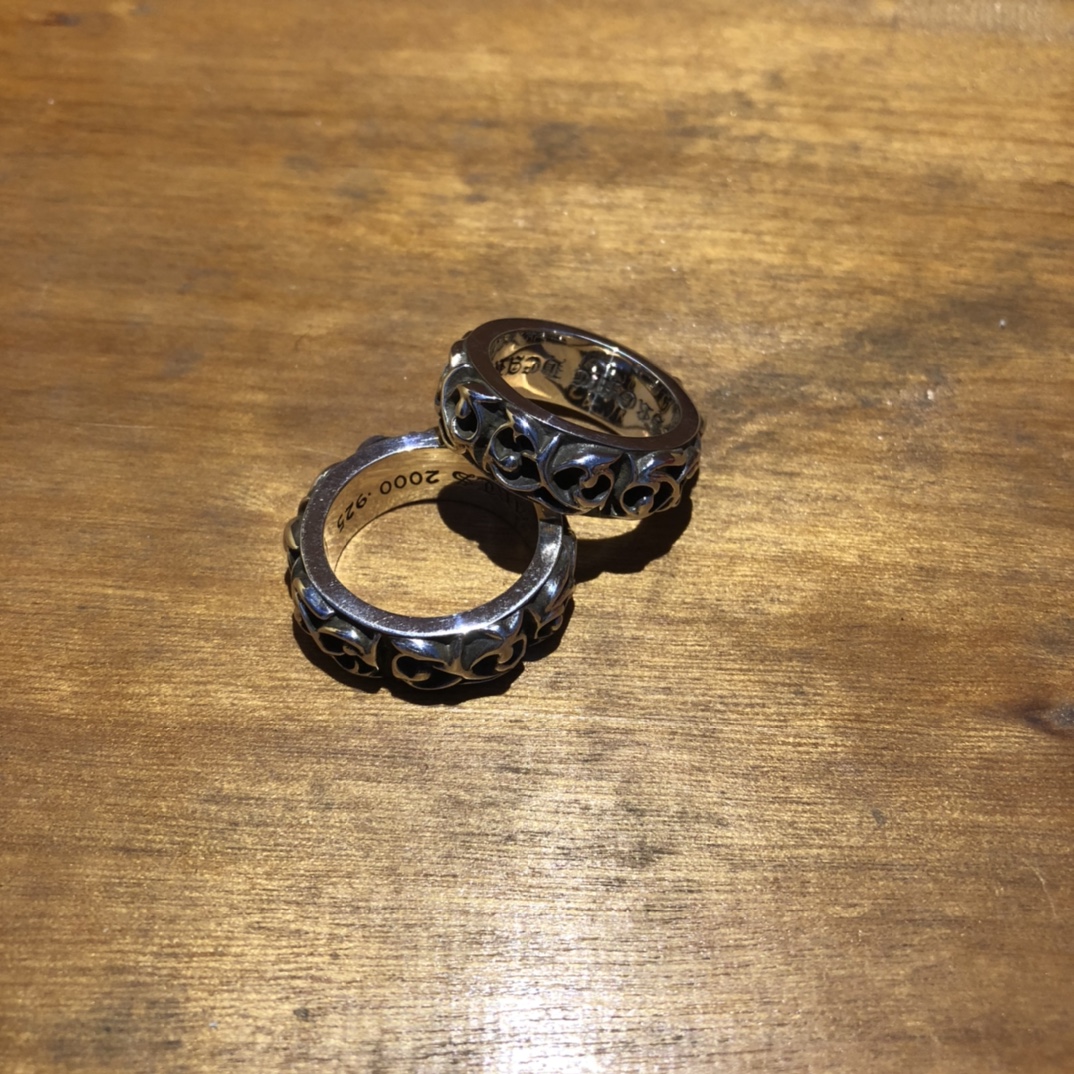 Chrome Hearts 克罗心蔓藤戒指。 600400
