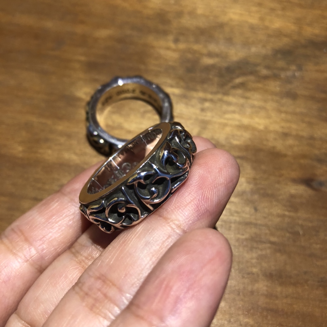 Chrome Hearts 克罗心蔓藤戒指。 600400