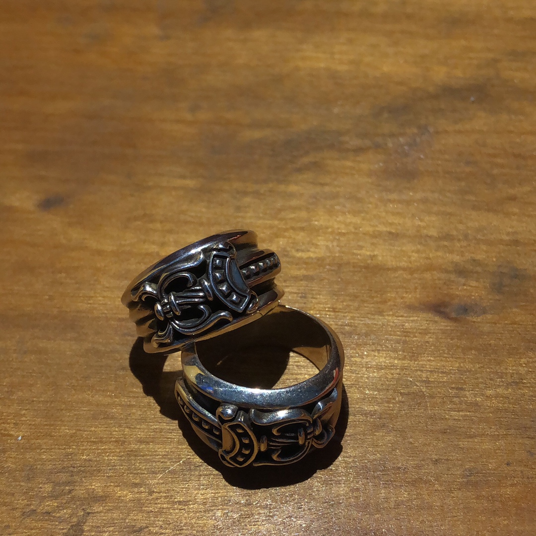 Chrome Hearts 克罗心宝剑戒指。460500
