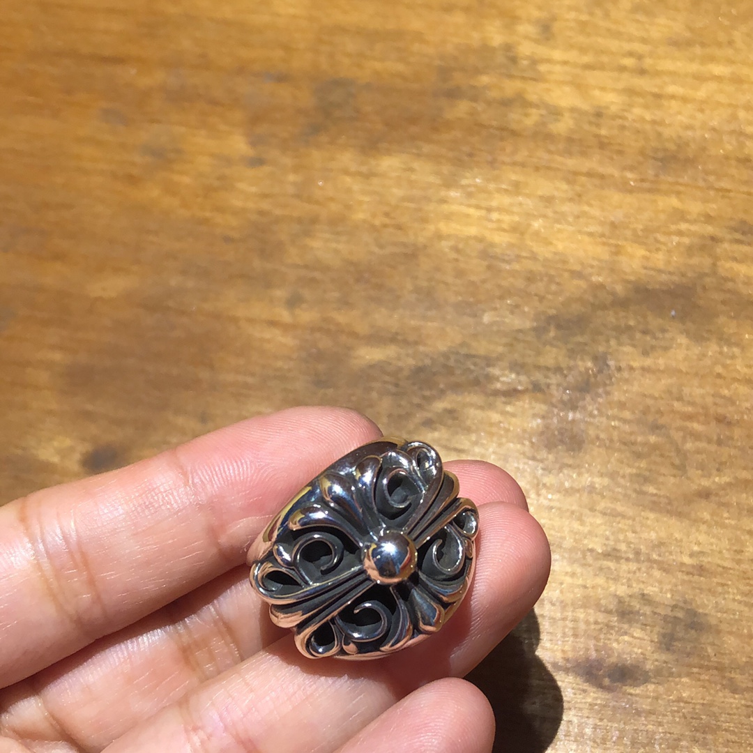 Chrome Hearts 克罗心守望者戒指。100780