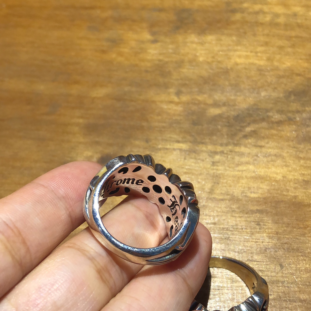 Chrome Hearts 克罗心k&T戒指。840430