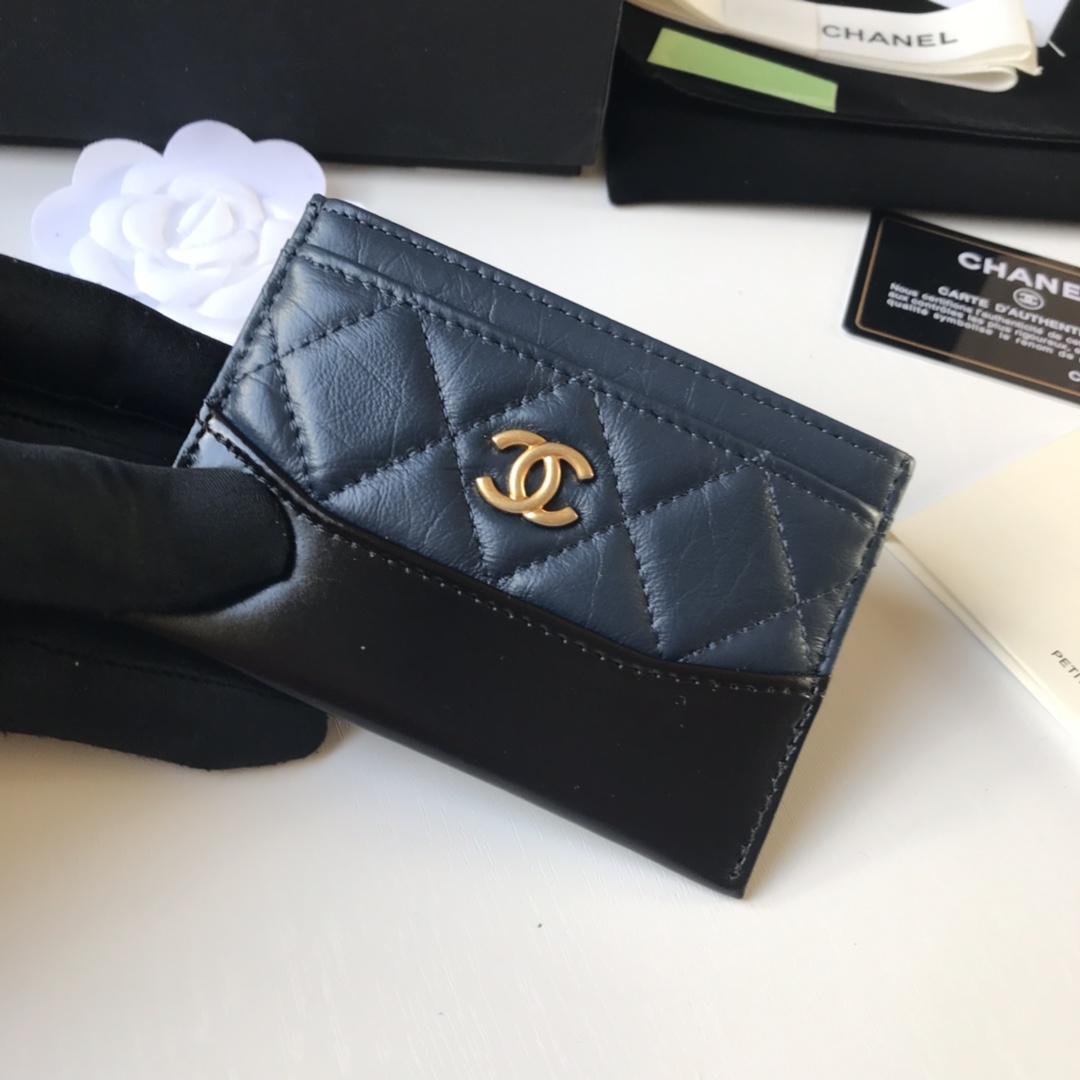 Chanel 升级版小香流浪系列卡包到货