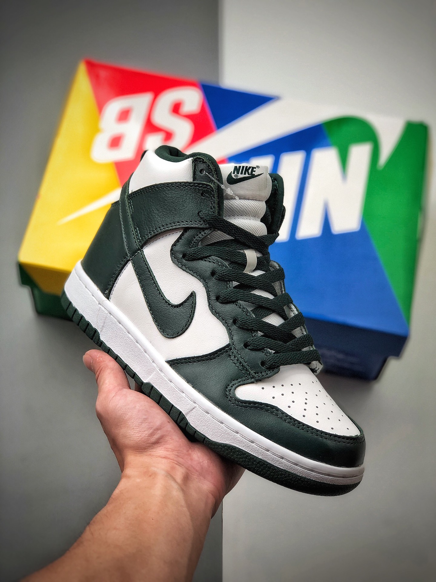 400  这款白绿配色 Nike Dunk Hi 传出消息CZ8149-100