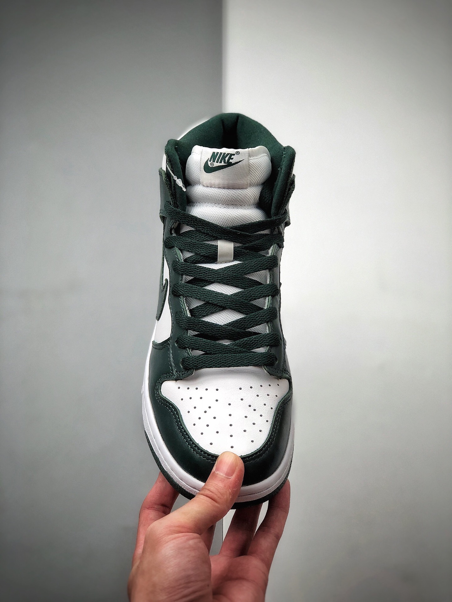 400  这款白绿配色 Nike Dunk Hi 传出消息CZ8149-100