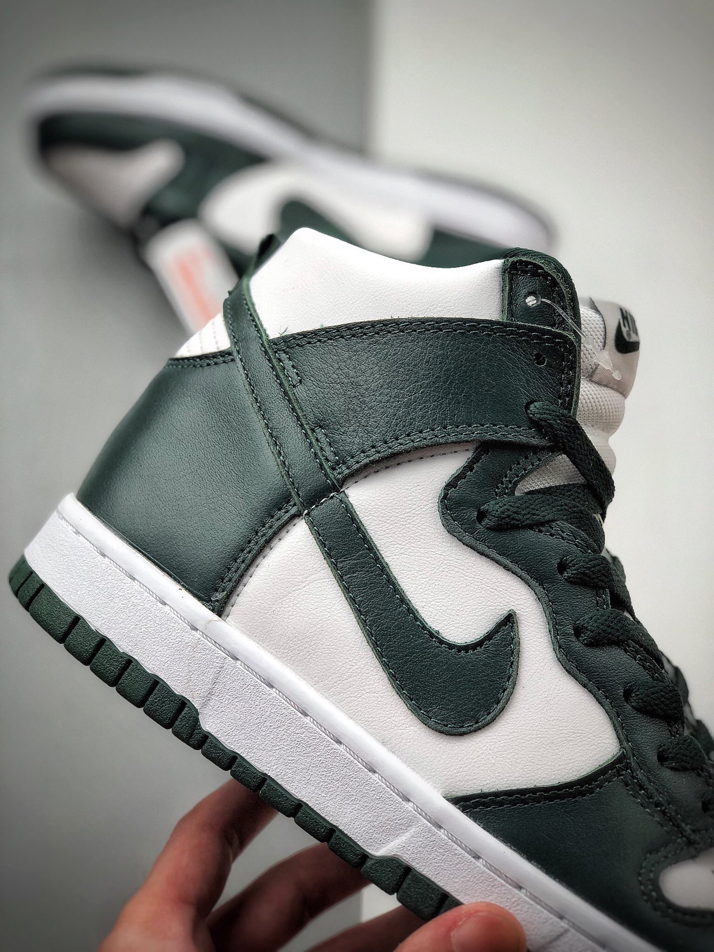400  这款白绿配色 Nike Dunk Hi 传出消息CZ8149-100
