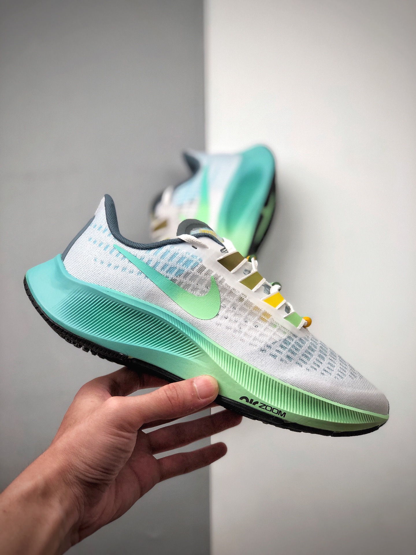 180  Nike Zoom Pegasus 37 登月37 透气缓震疾速跑鞋CZ8692-134