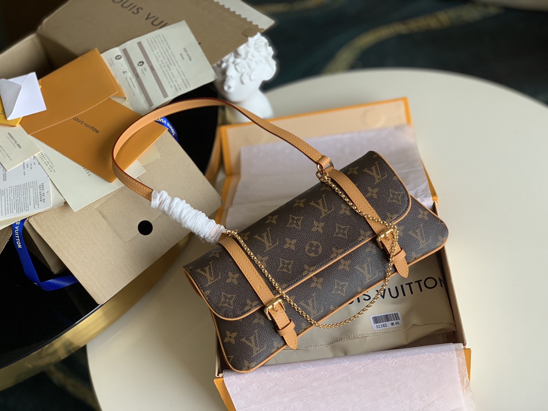 NO:396009,【Exclusive real photo M51162】Retro portable (upgraded leather) Size 27×16×3cm How many models have you bought in the metro bag? Recently I was immersed in the metro bag and couldn't extricate myself. Many models have been released. Each model is very classic and pleasing to the eye, and this is no exception. It is both simple and generous. It can be used by men and women. I love it very much. X., LV [original leather], louis vuitton19860909【独家实拍M51162】复古手提（升级皮） 尺寸27×16×3cm 中古包你入了多少款 最近沉浸在中古包不能自拔, 出了很多款.每款都非常的经典 耐看,这个也不例外 既简单又大方 男士女士都可以用,超爱 X.,LV【原厂皮】,louis vuitton,Bag