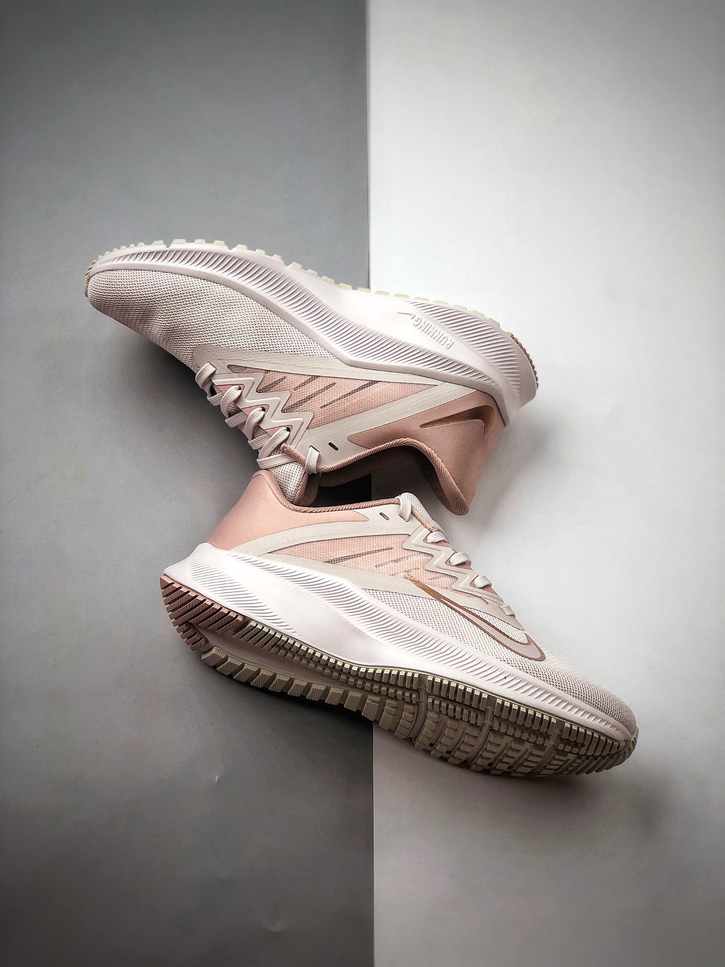 170  Nike Quest 3 极速3代时尚休闲跑步鞋CD0232-003