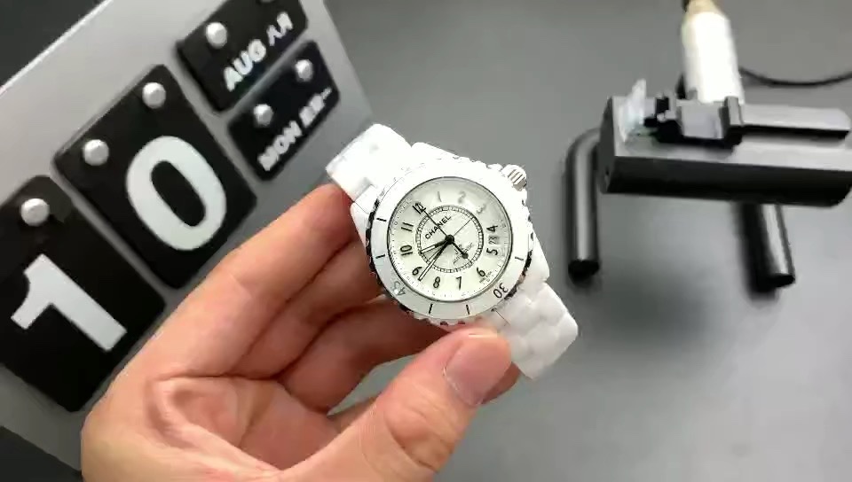 KOR J12 Chanel