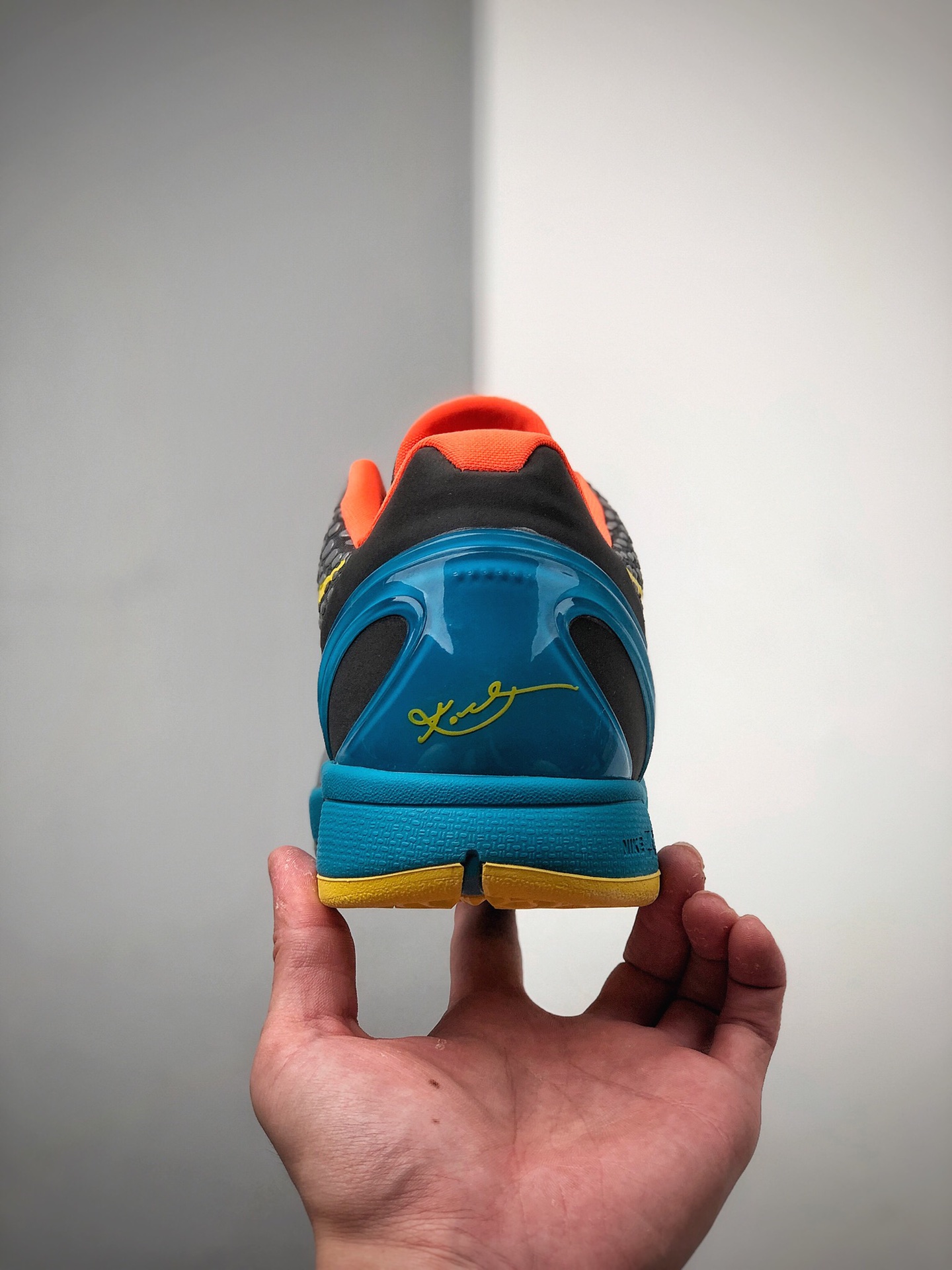 200 NIKE Kobe 6Elite Low 科比VI 6 代 低帮网鞋面男子实战篮球鞋 429659-005