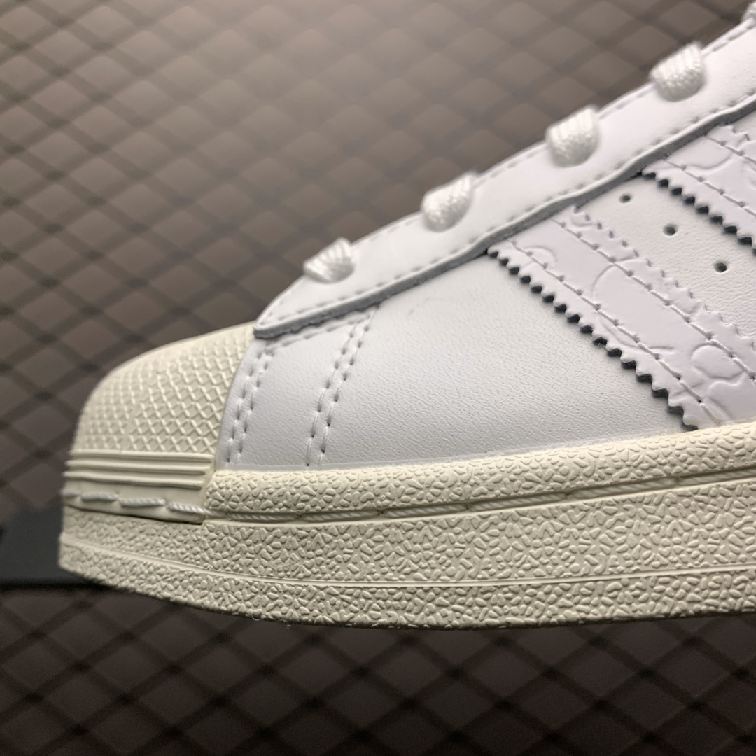 180 Adidas 阿迪Superstar 贝壳头运动休闲板鞋 FW3571