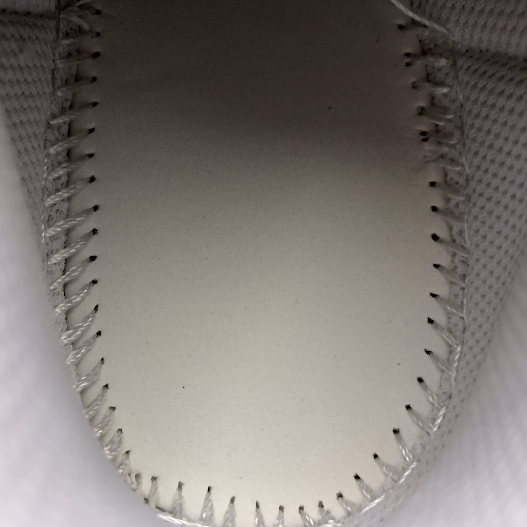 180 Adidas 阿迪Superstar 贝壳头运动休闲板鞋 FW3571