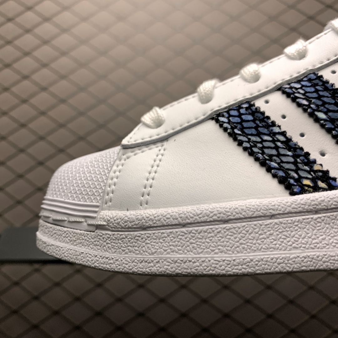 180 Adidas 阿迪达斯 Superstar 贝壳头运动休闲板鞋 FW3692