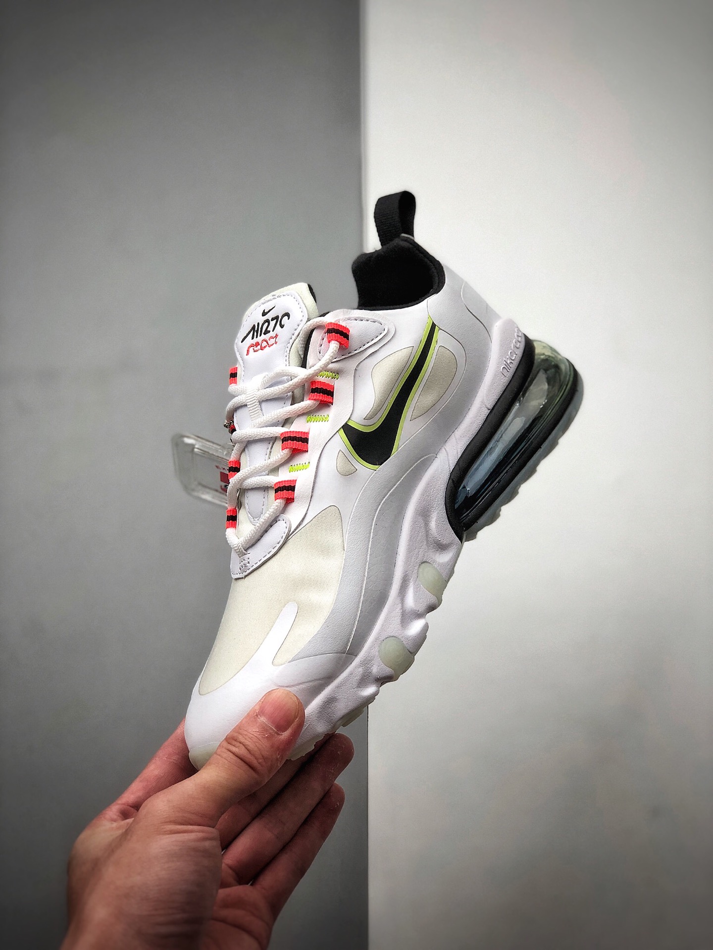 200 耐克 Nike React Air Max 270 React 高桥盾网纱系列 机能半气垫跑步鞋