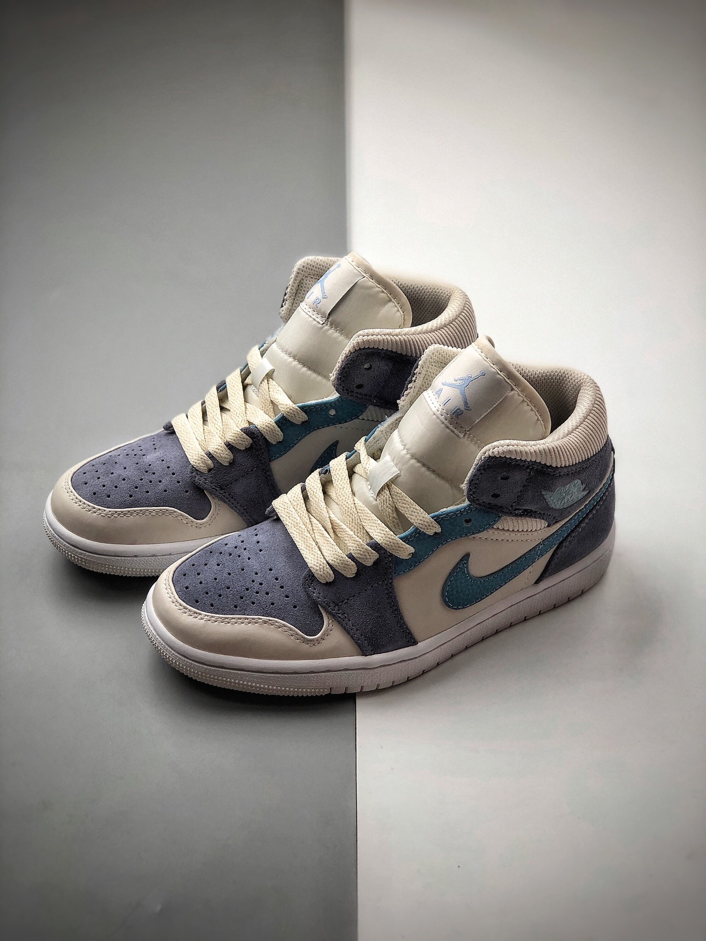250 Air Jordan 1 MID巴黎配色 中帮巴黎配色 DA4666-100