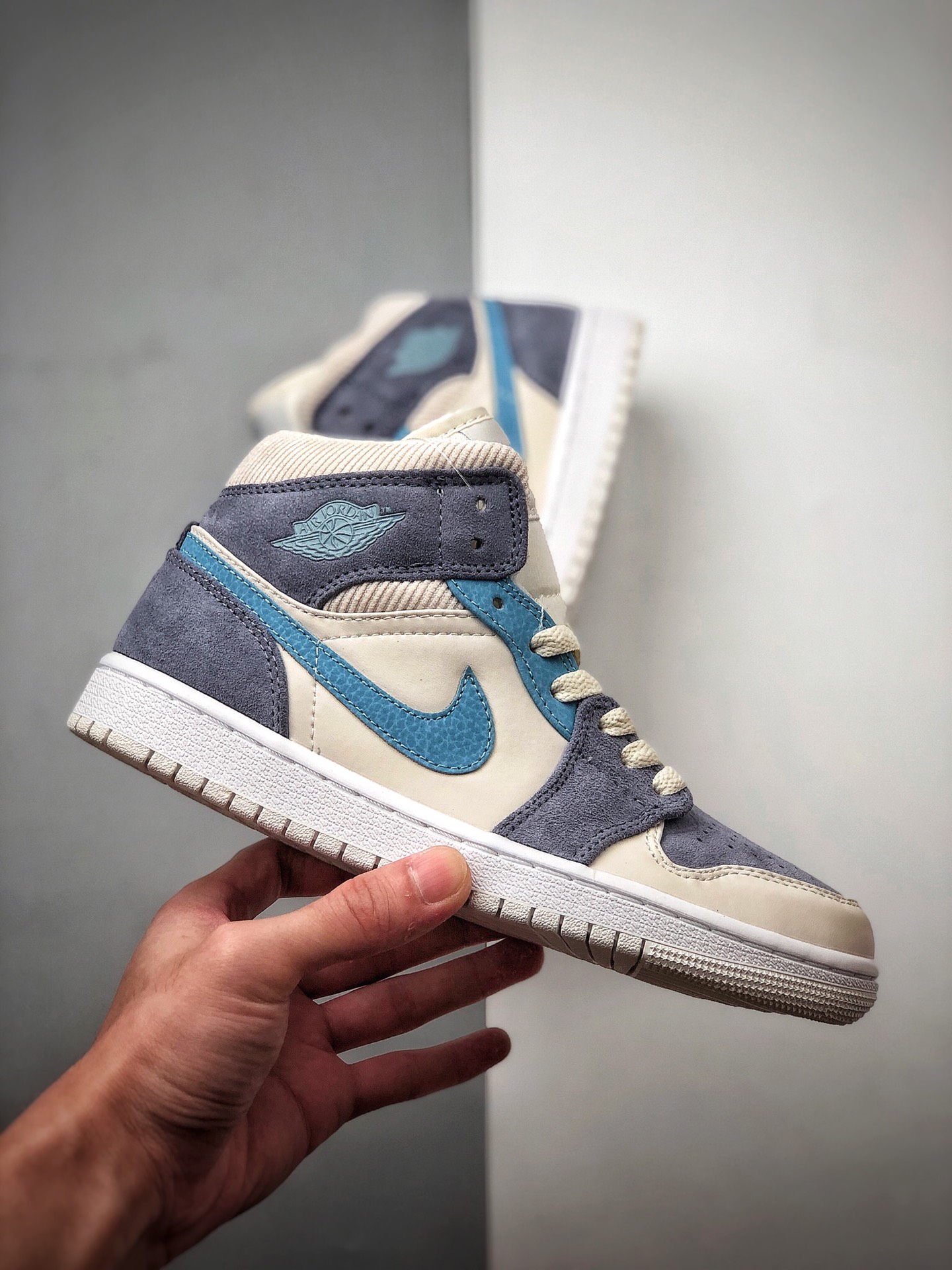 250 Air Jordan 1 MID巴黎配色 中帮巴黎配色 DA4666-100