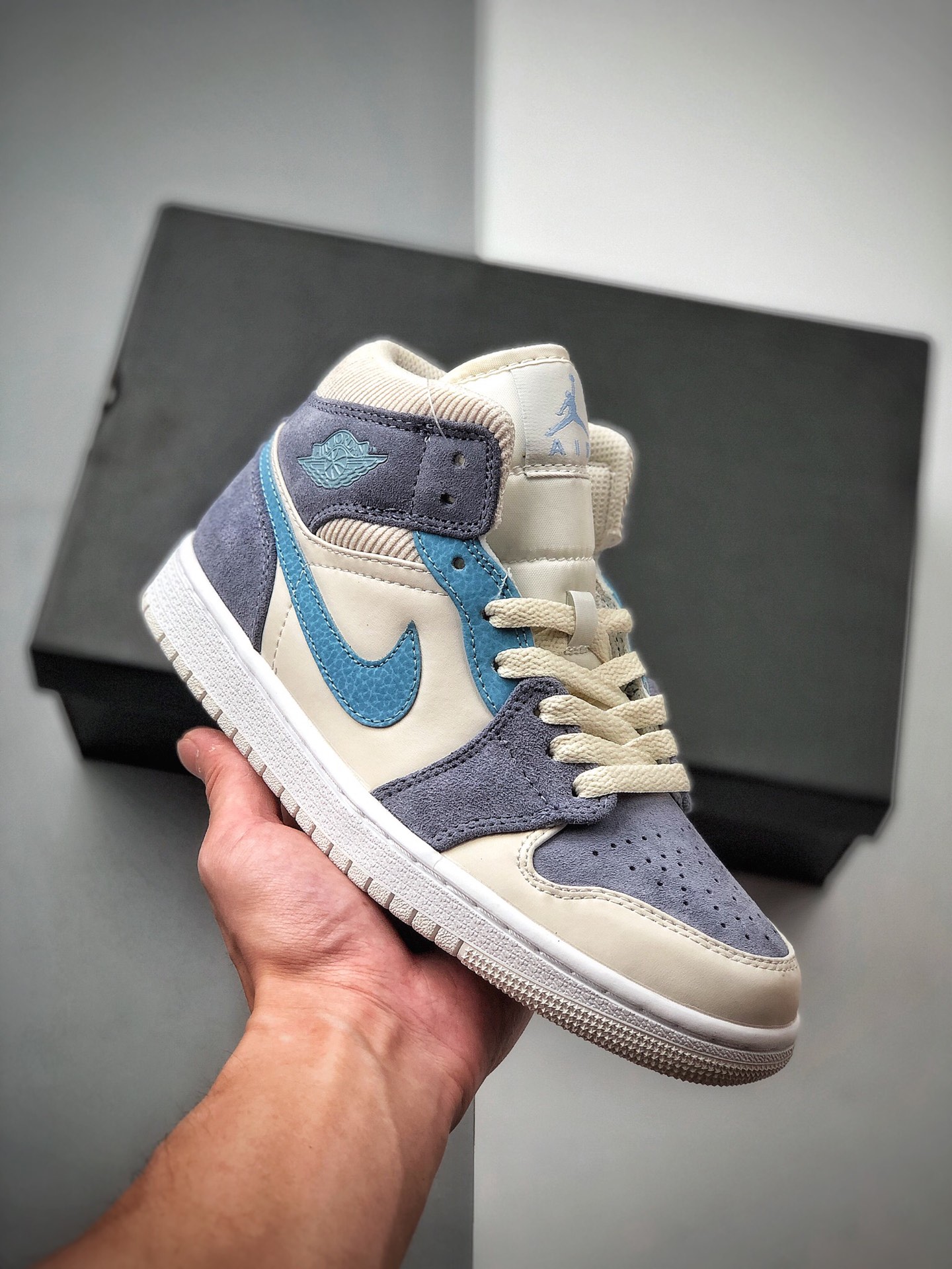 250 Air Jordan 1 MID巴黎配色 中帮巴黎配色 DA4666-100