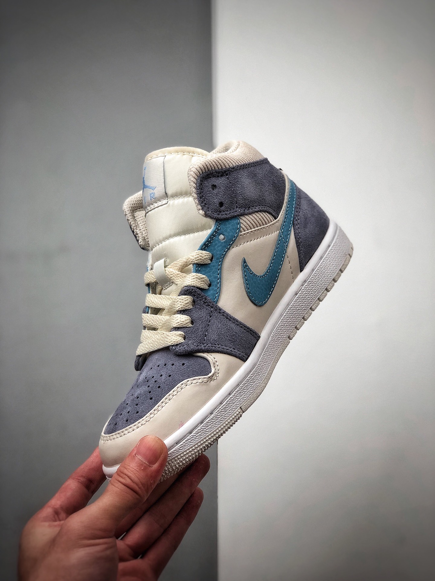 250 Air Jordan 1 MID巴黎配色 中帮巴黎配色 DA4666-100