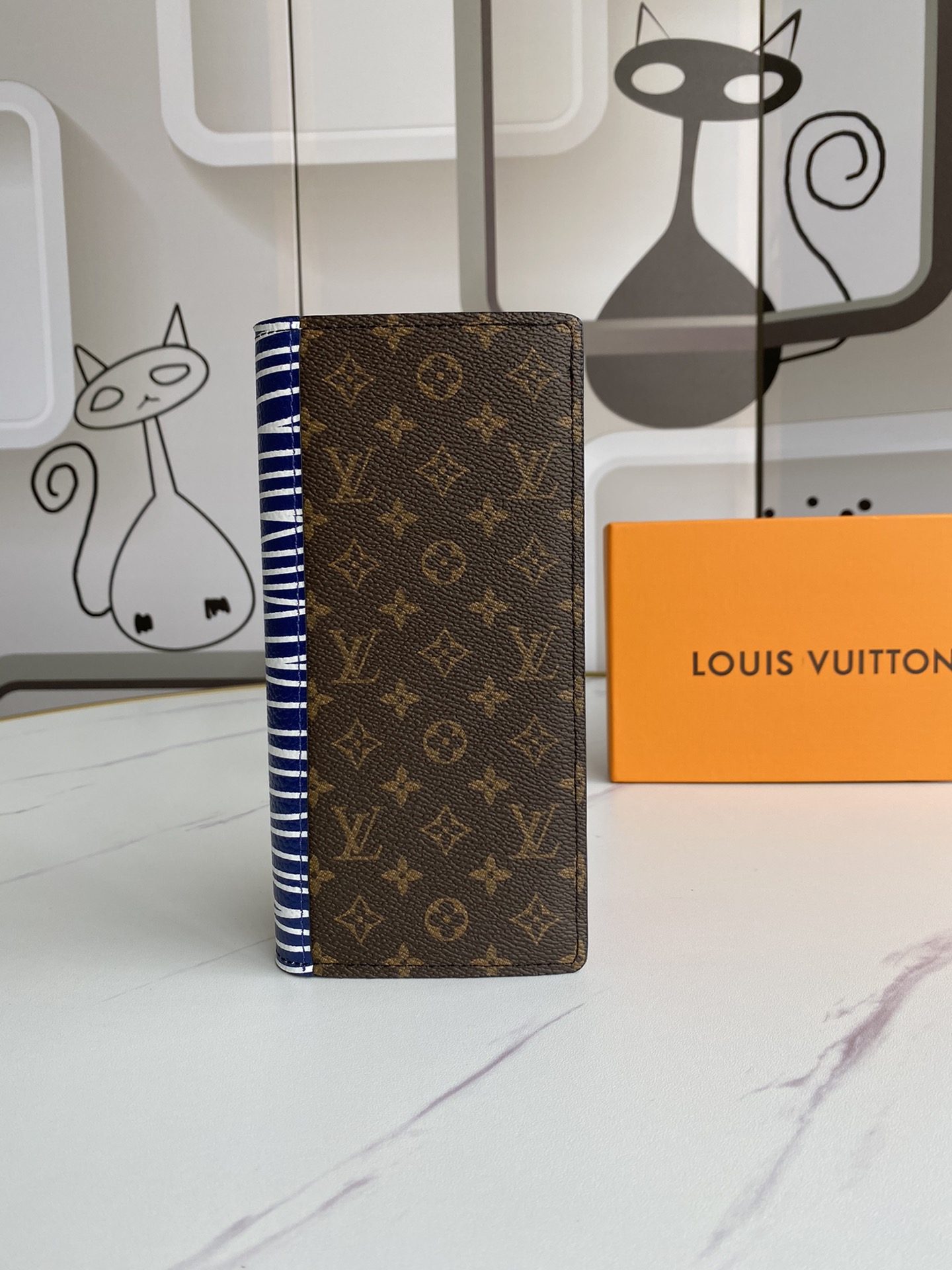Leather bifold wallet exterior