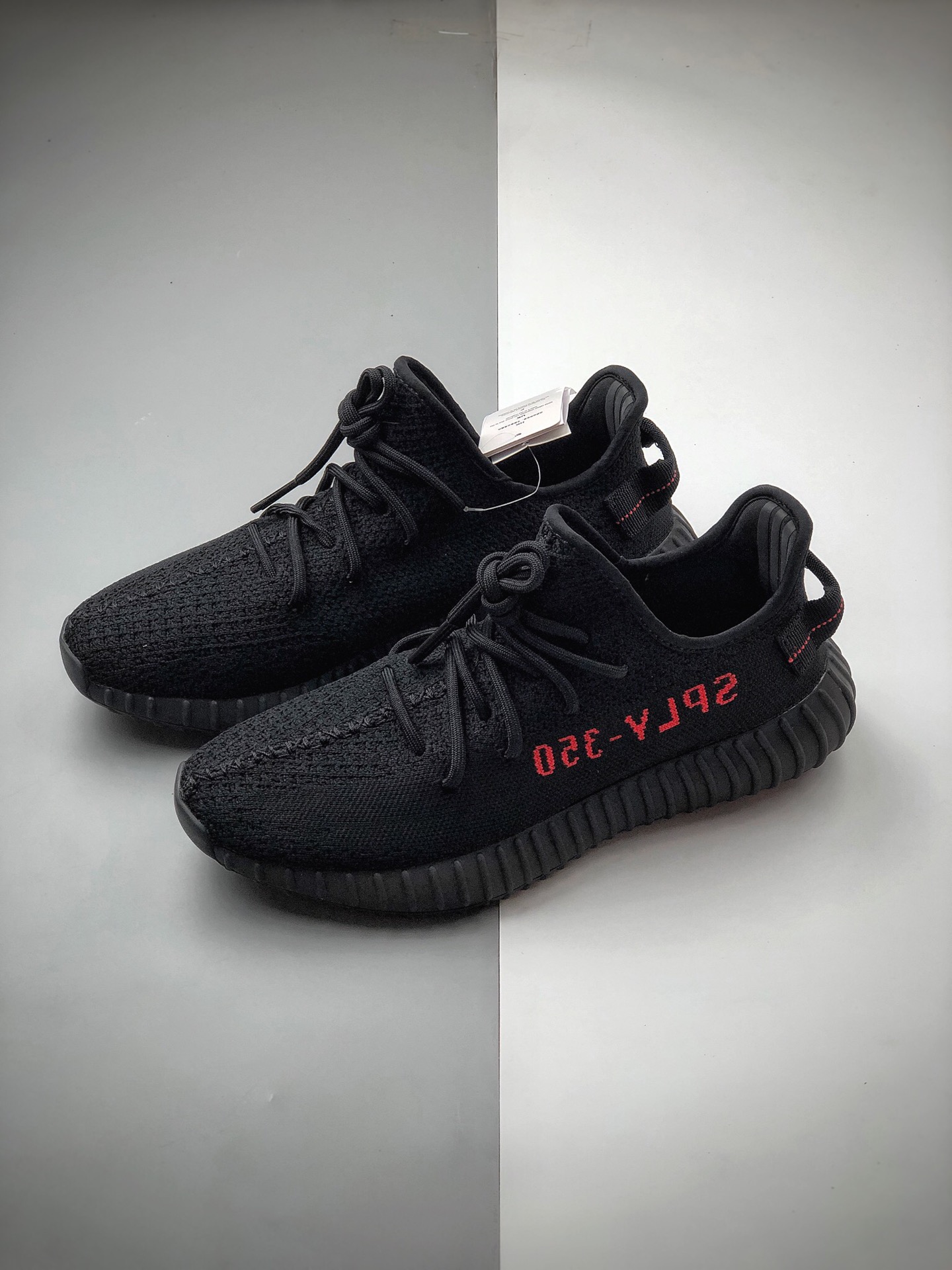 330 Adidas YEEZY 350 V2 黑红字 CP9652