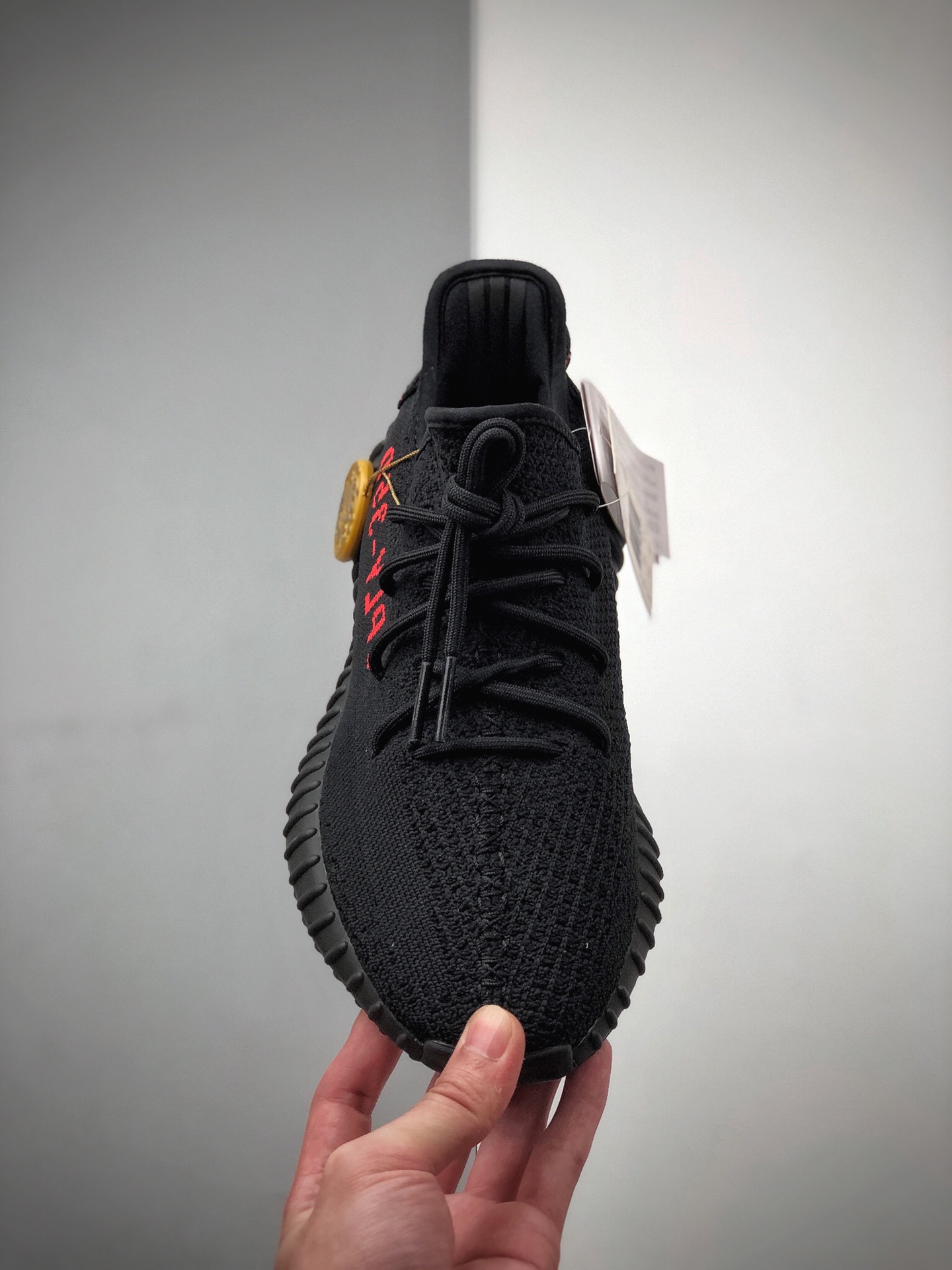 330 Adidas YEEZY 350 V2 黑红字 CP9652