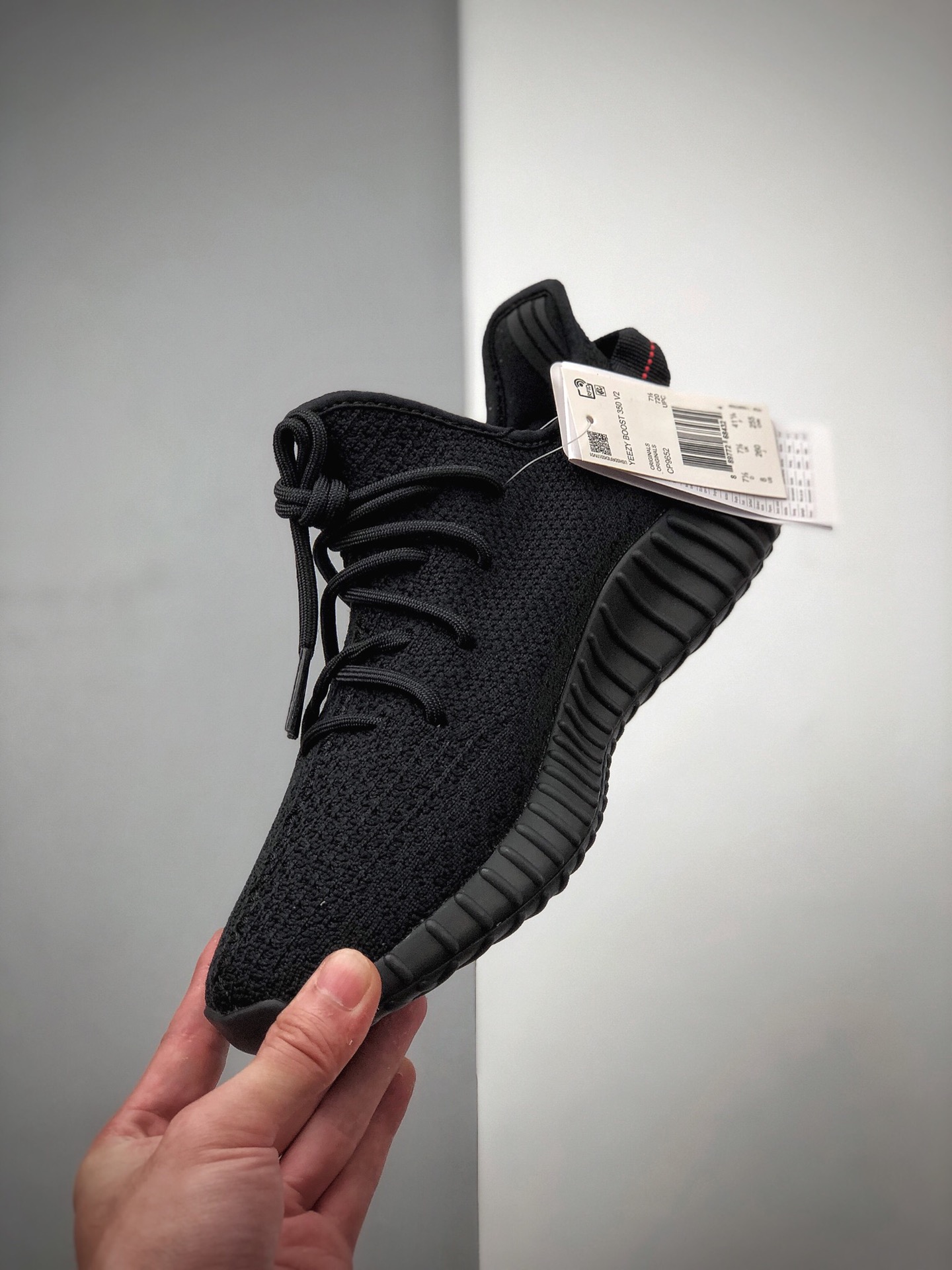 330 Adidas YEEZY 350 V2 黑红字 CP9652