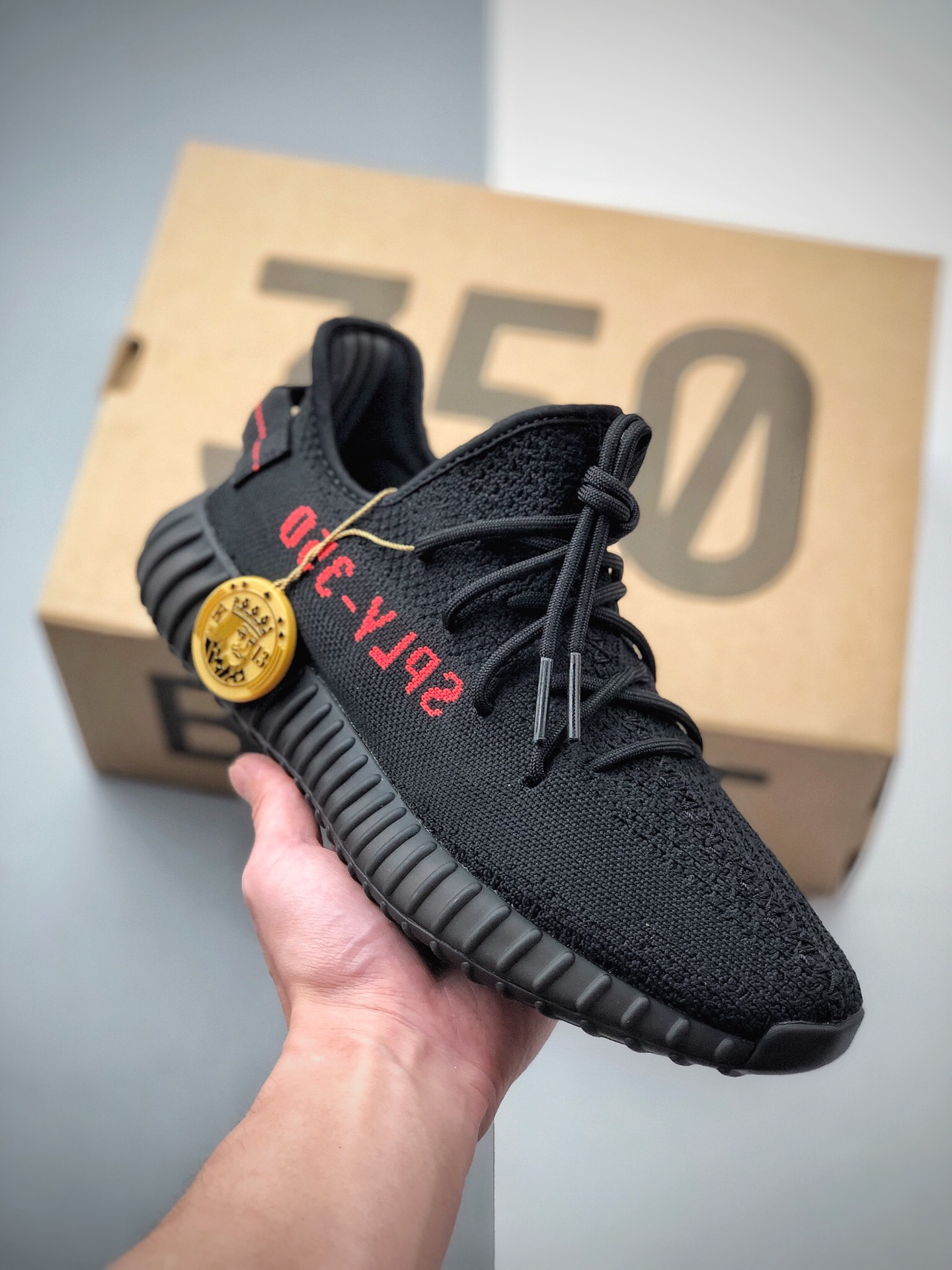 330 Adidas YEEZY 350 V2 黑红字 CP9652