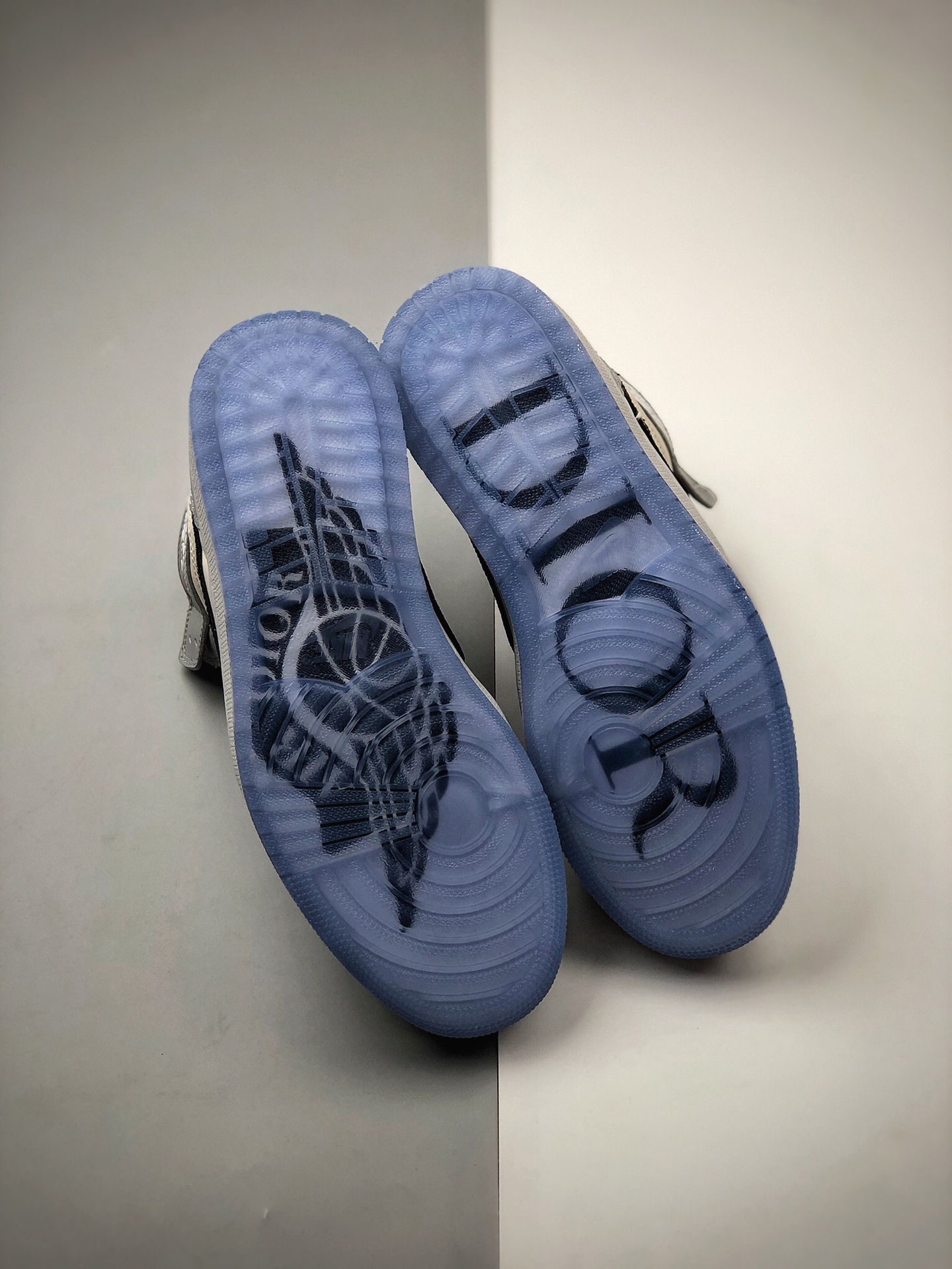 450 耐克 Dior x Air Jordan 1 HI OG “迪奥联名”AJ1高帮休闲篮球鞋