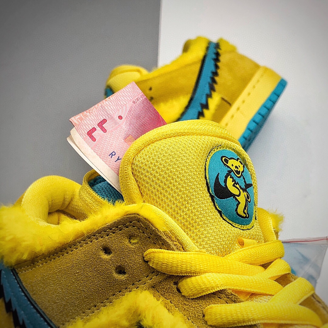 360 NIKE SB DUNK LOW PRO QS发售于 2006 年的 “三只熊” Dunk SB “Three Bear Pack” CJ5378-700