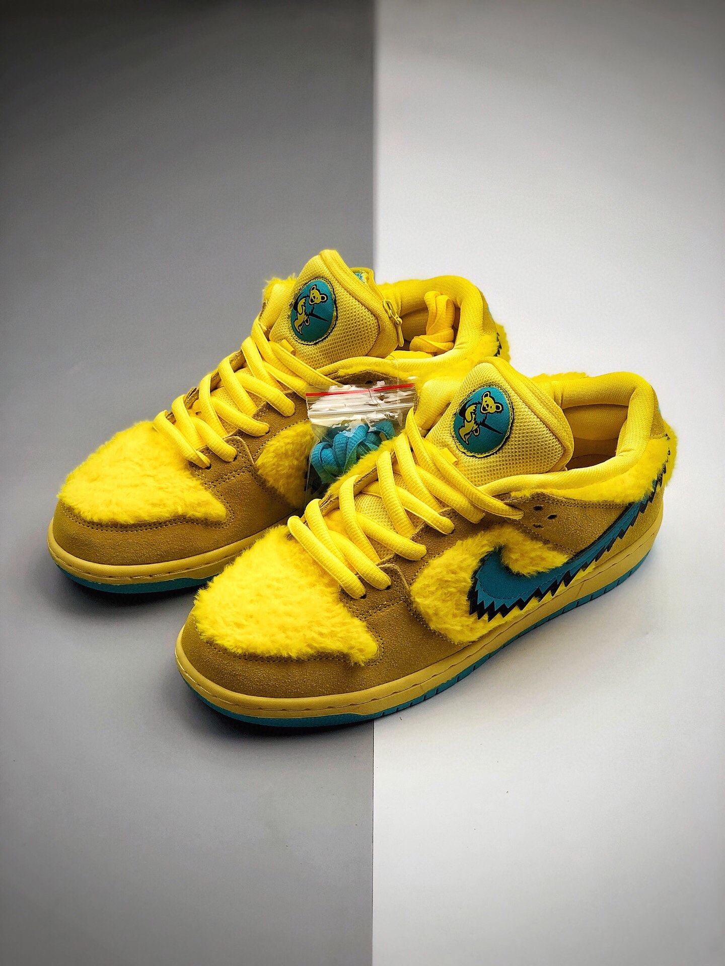360 NIKE SB DUNK LOW PRO QS发售于 2006 年的 “三只熊” Dunk SB “Three Bear Pack” CJ5378-700