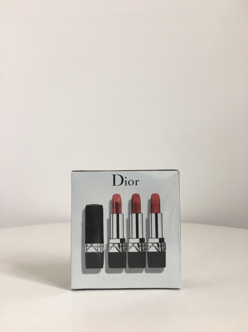 Dior 999 Lipstick Set: Matte, Satin, & Metallic Finishes - Iconic Red Trio 1 Dior 999 Lipstick Set: Matte, Satin, & Metallic Finishes - Iconic Red Trio