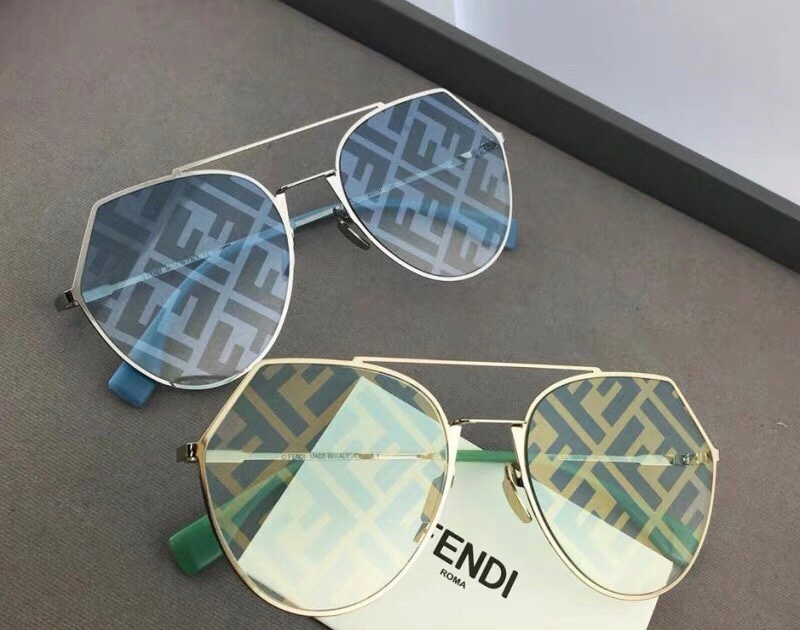  Fendi 
ModFF0329
简简单单就感觉很高级
Size53-20-140

