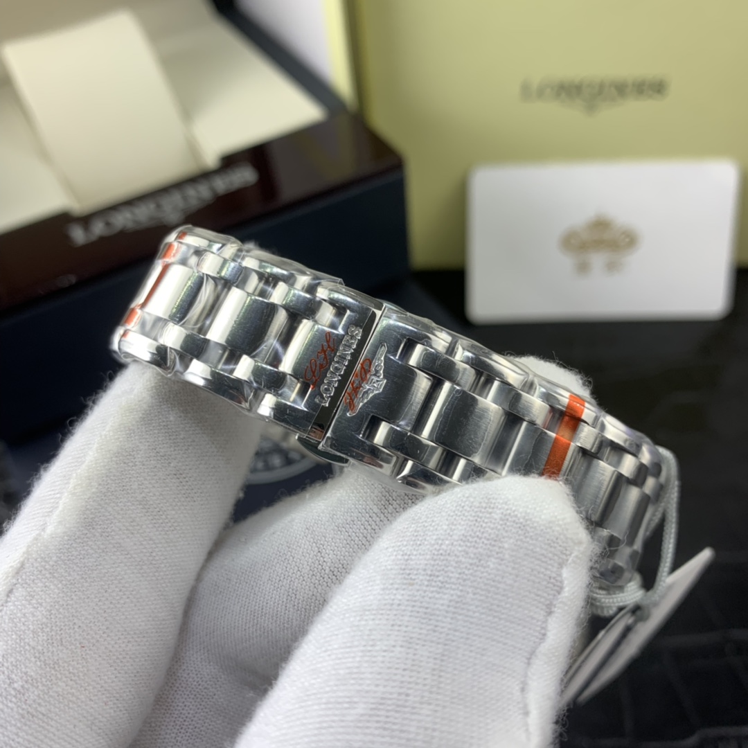 Longines 皇家 浪琴心月月相女款贝壳表盘腕表